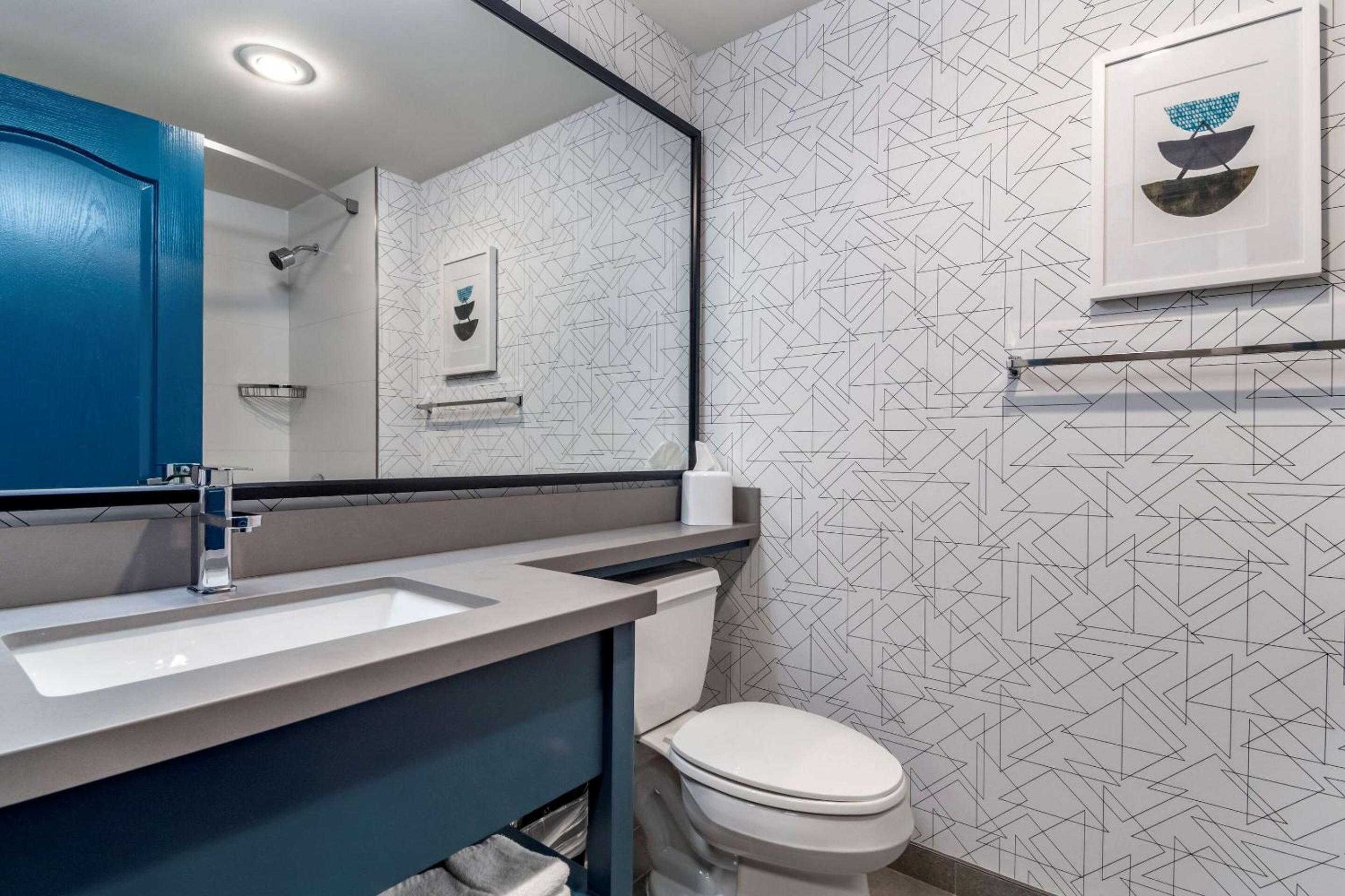 Junior King Suite - Non-Smoking - Photo 4