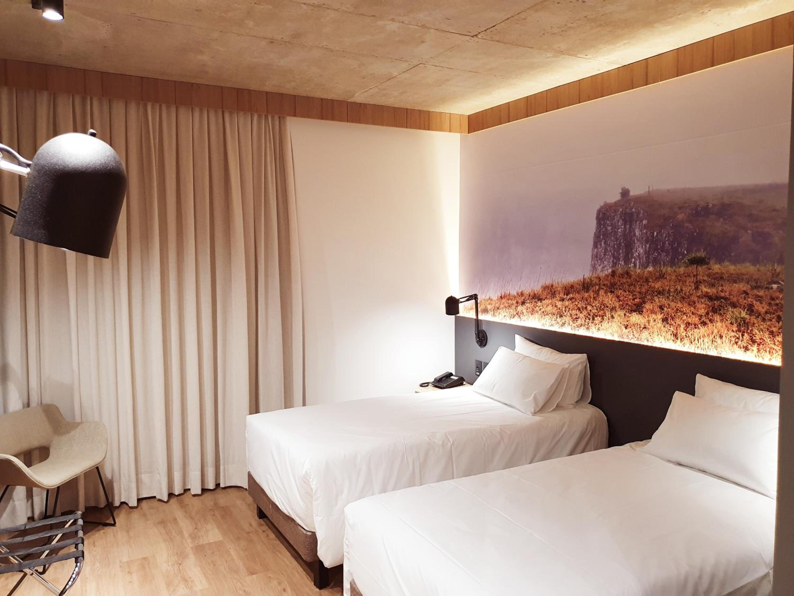 Standard Twin Room - Photo 6