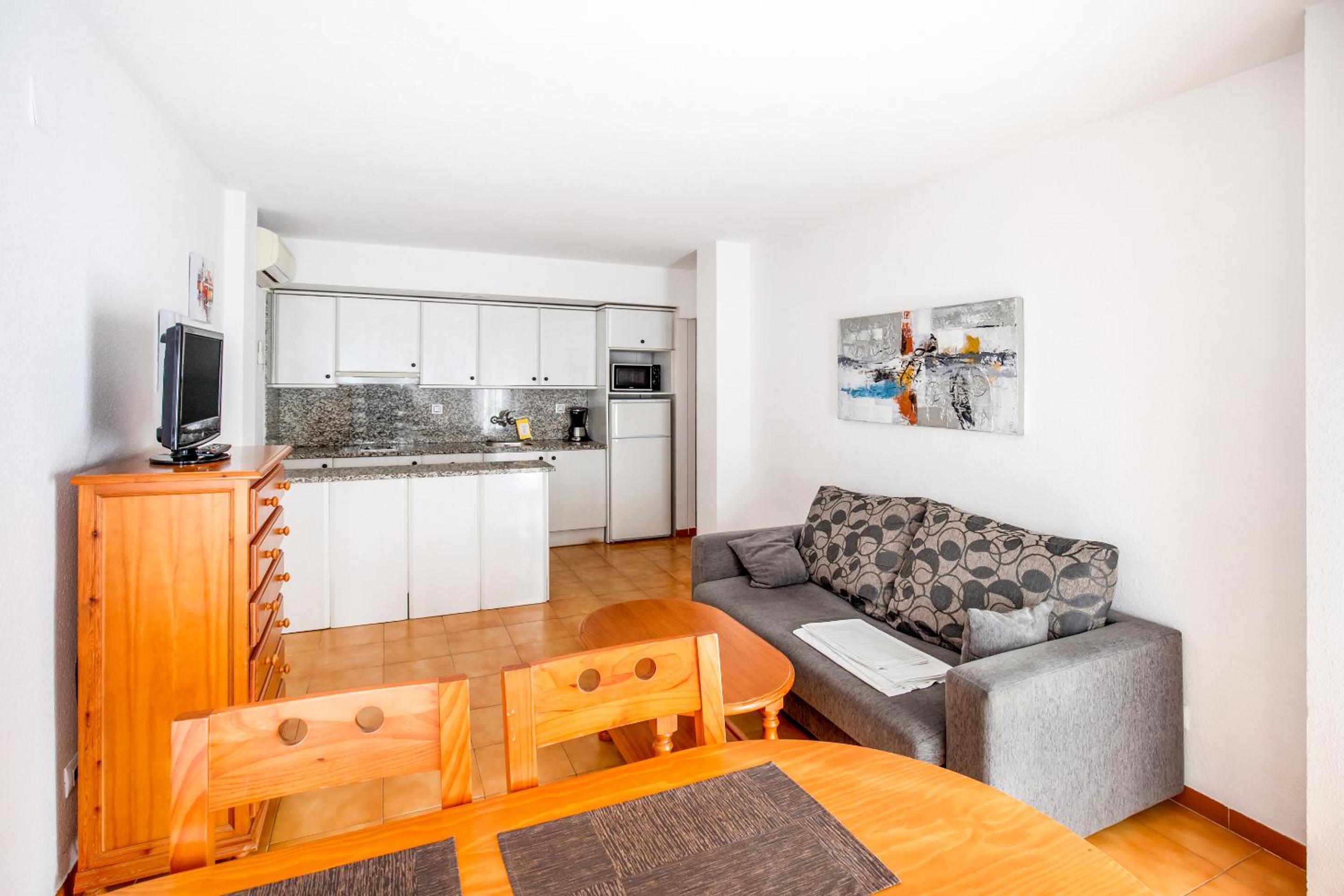 Apartment photo 3