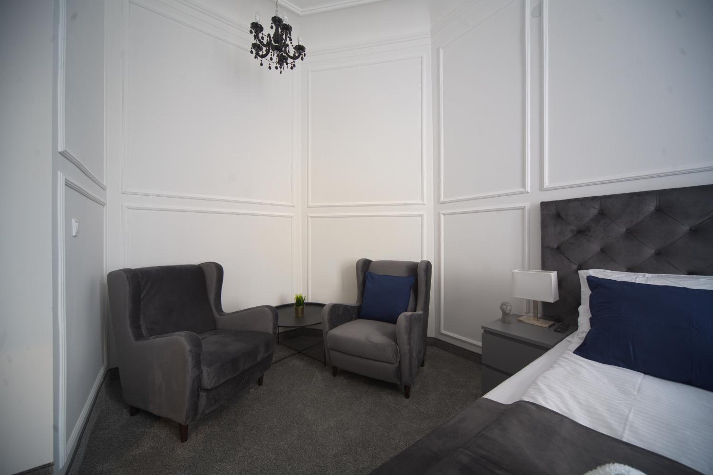 Standard Double with City View  - Photo 9