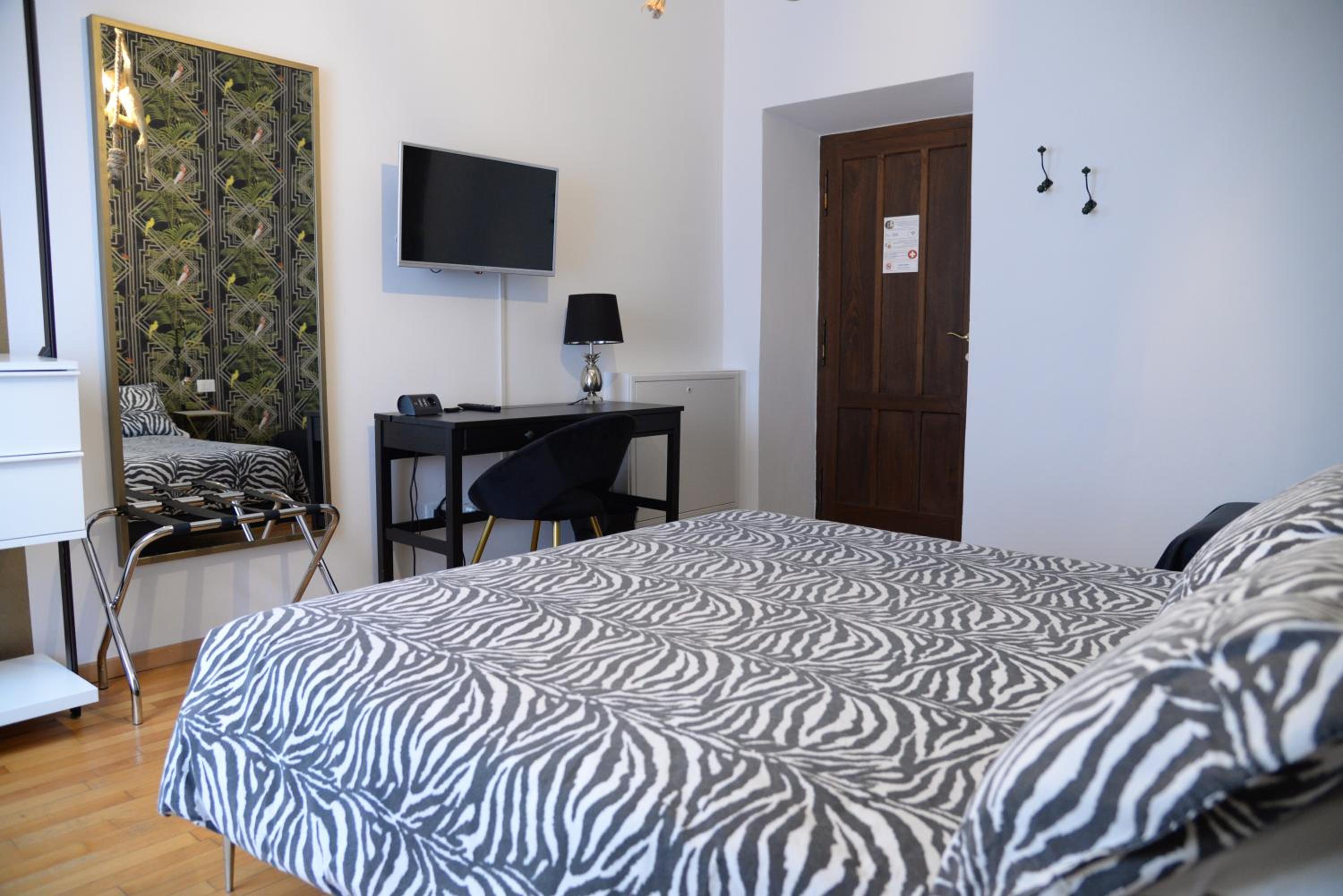 Double Room with Private Bathroom photo 1