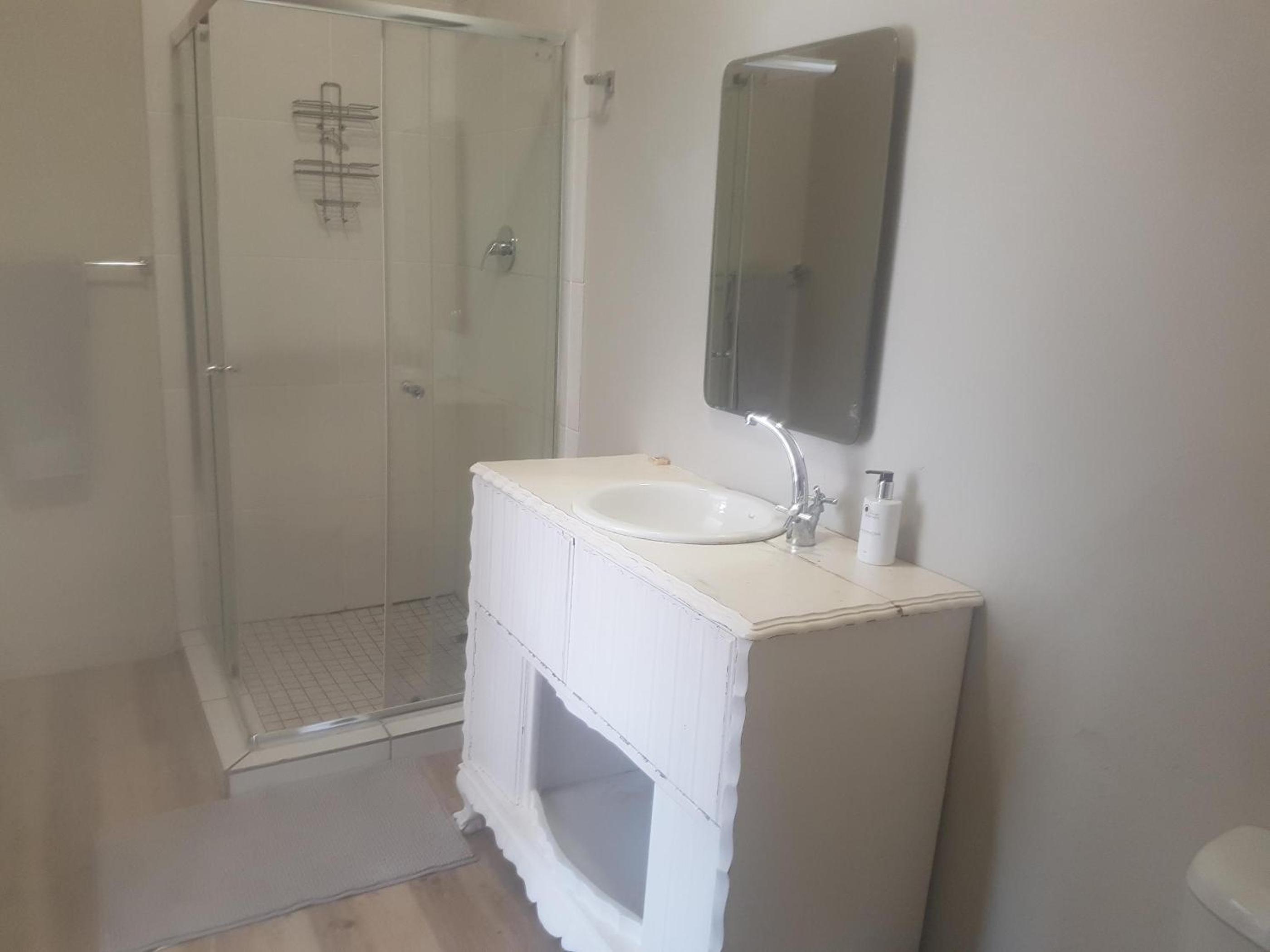 Deluxe Double or Twin Room - Photo 2