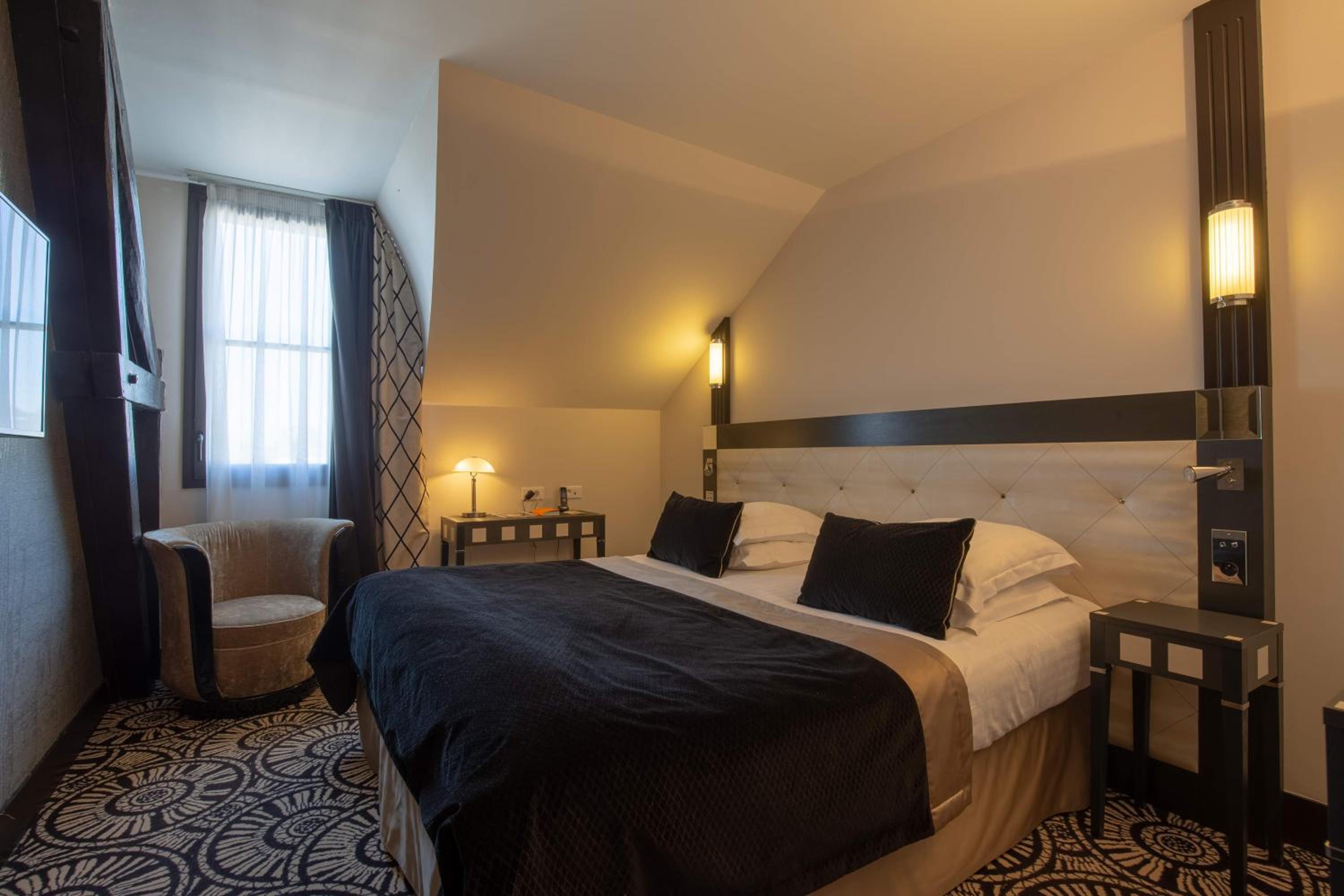 Executive Double Room - Photo 4