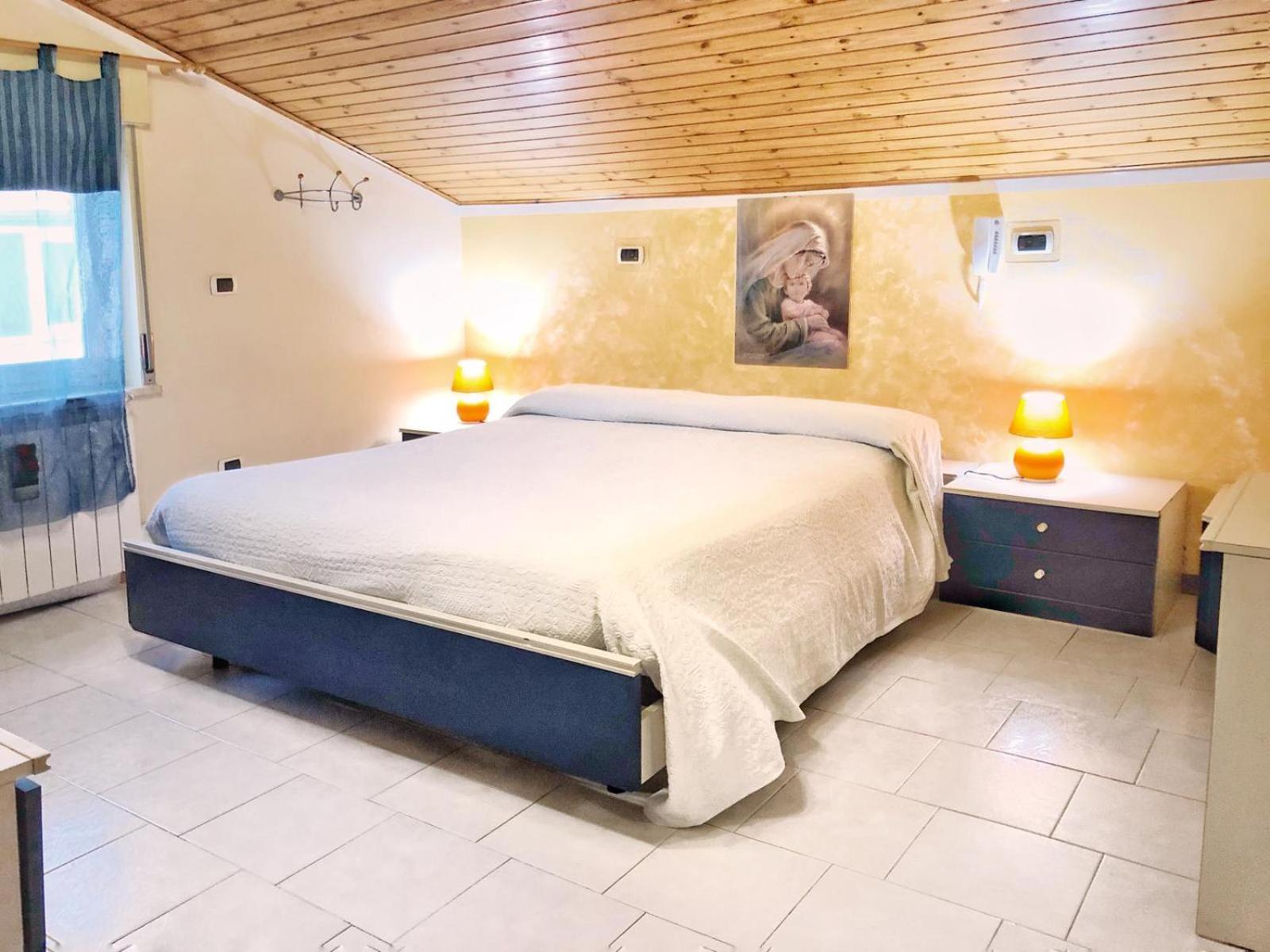 Deluxe Two-Bedroom Apartment