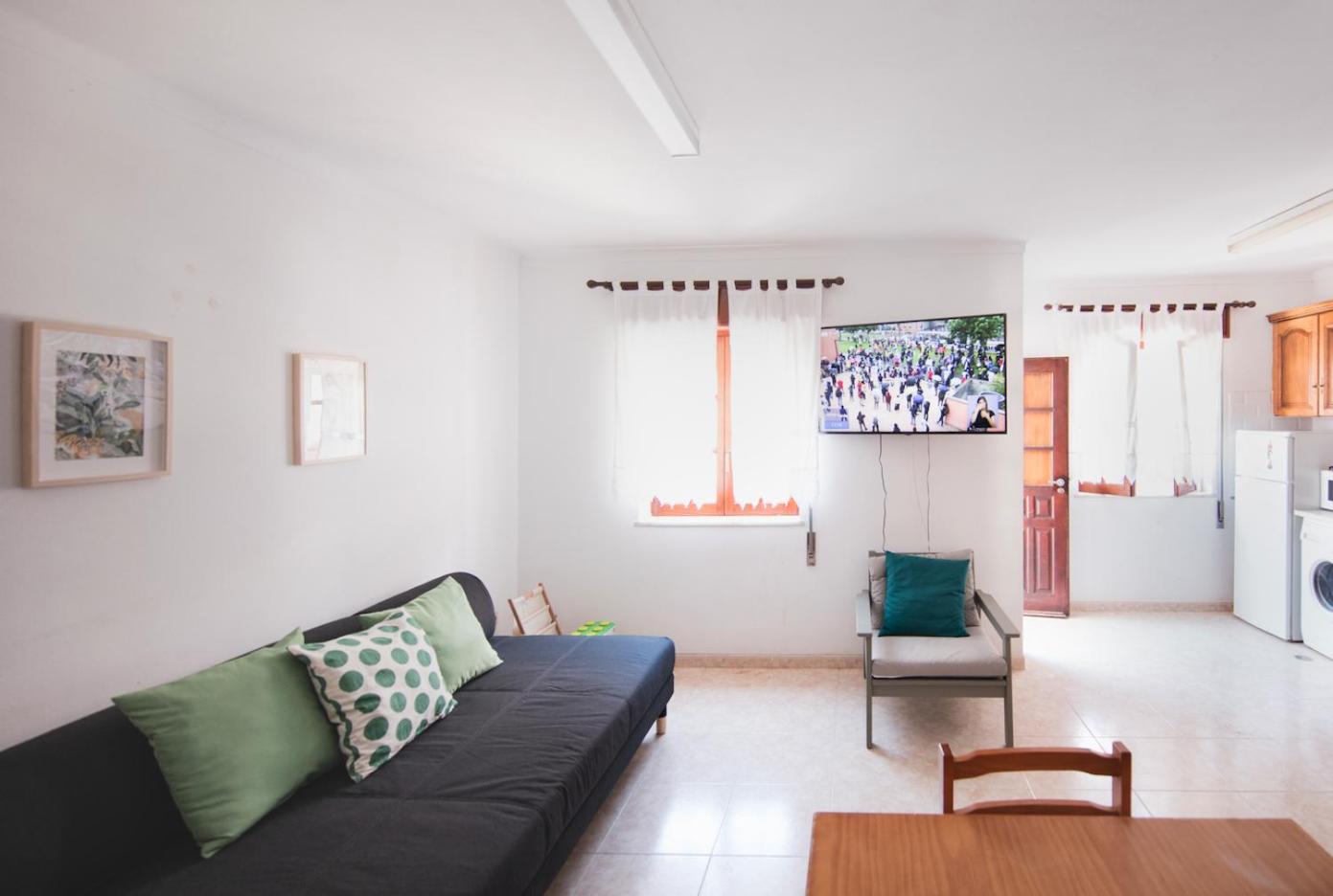 Four-Bedroom House photo 1