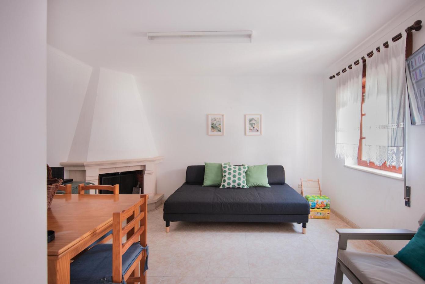 Four-Bedroom House photo 2