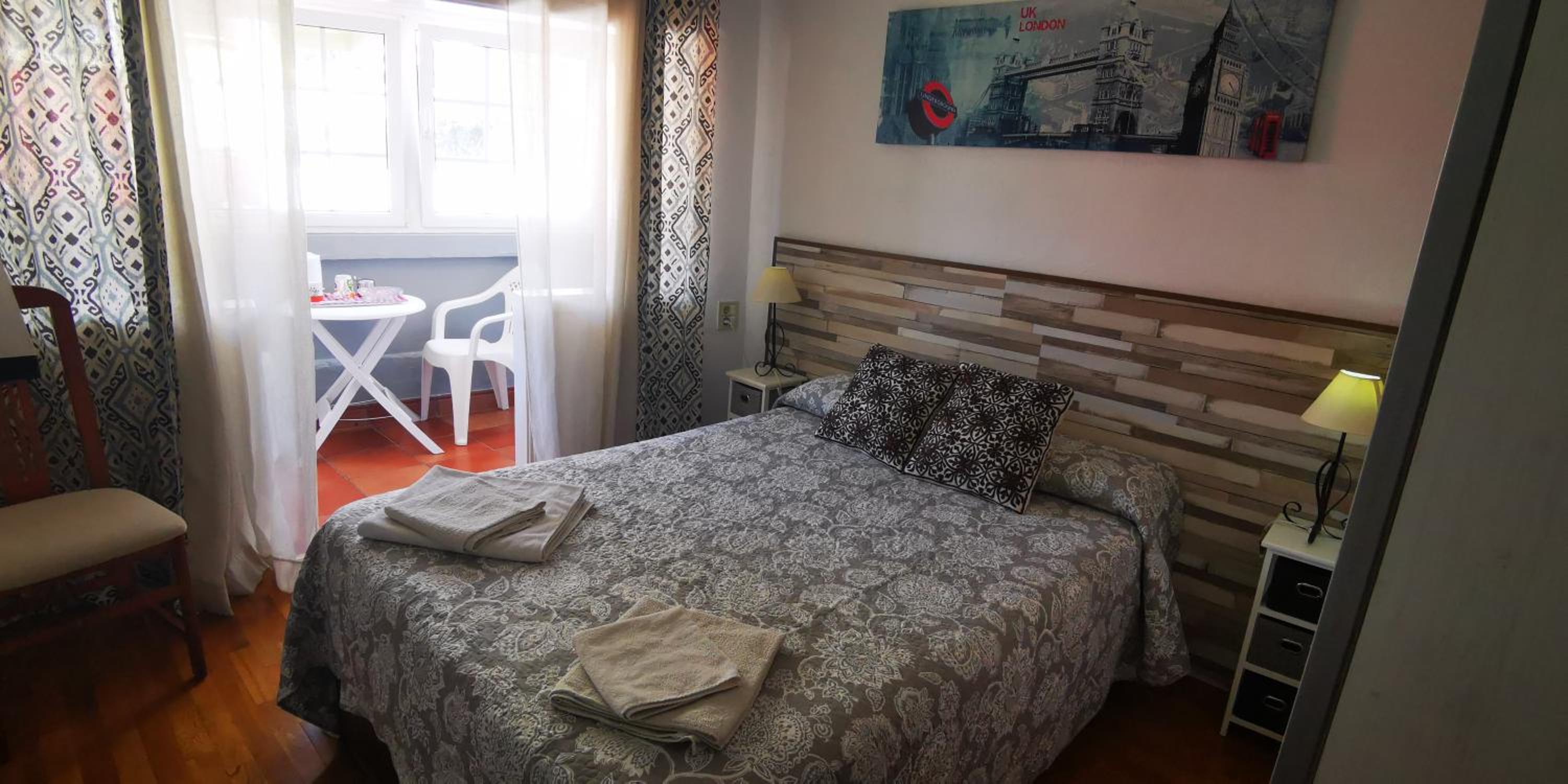 Habitación Doble con Baño Privado