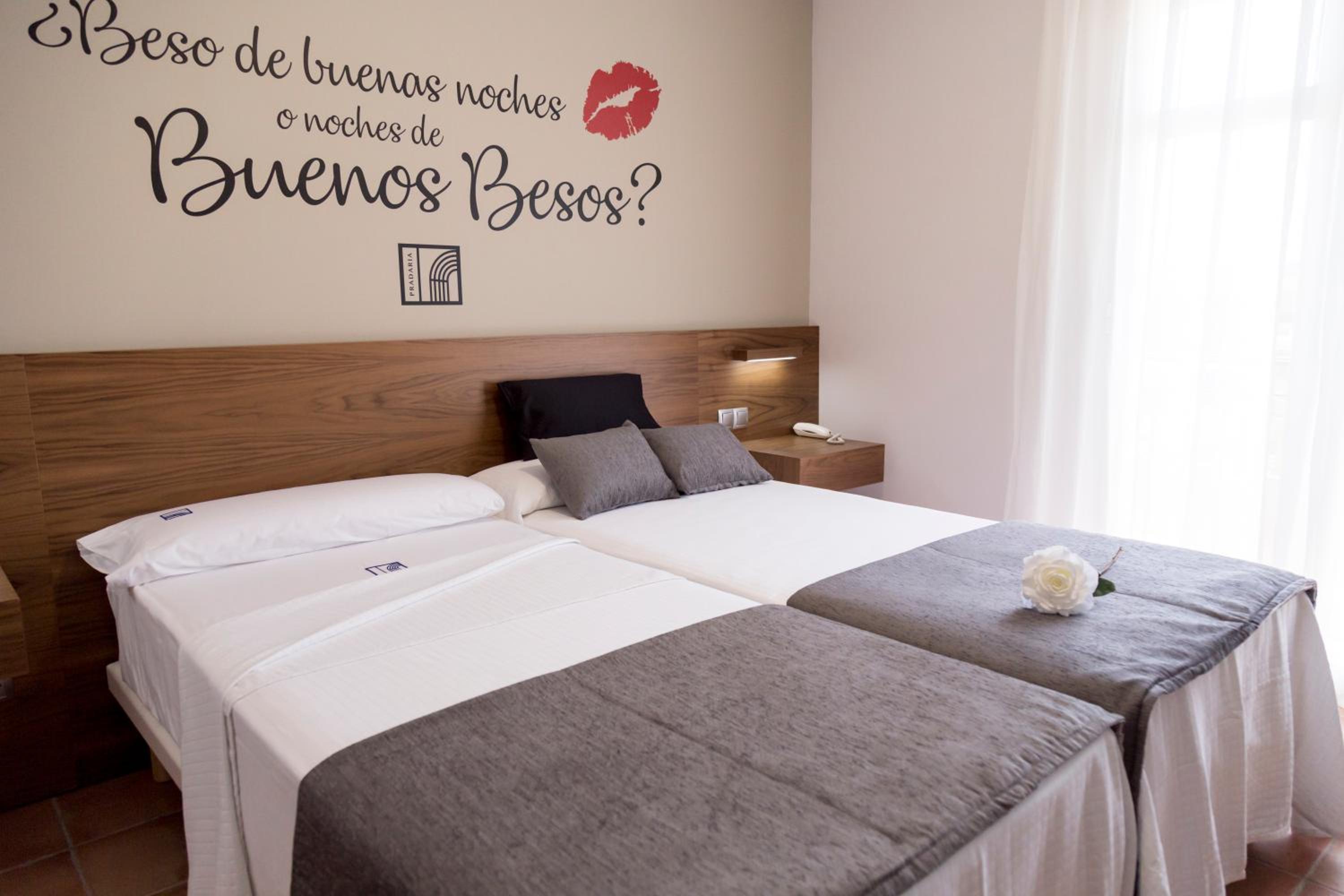 Habitación Estándar con Cama Queen