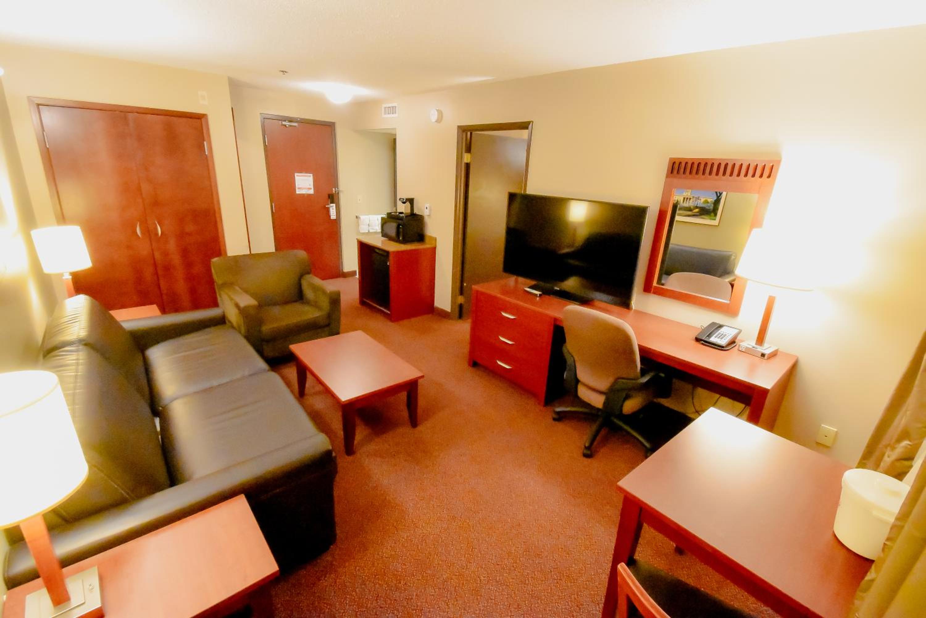 Queen Suite - Photo 4