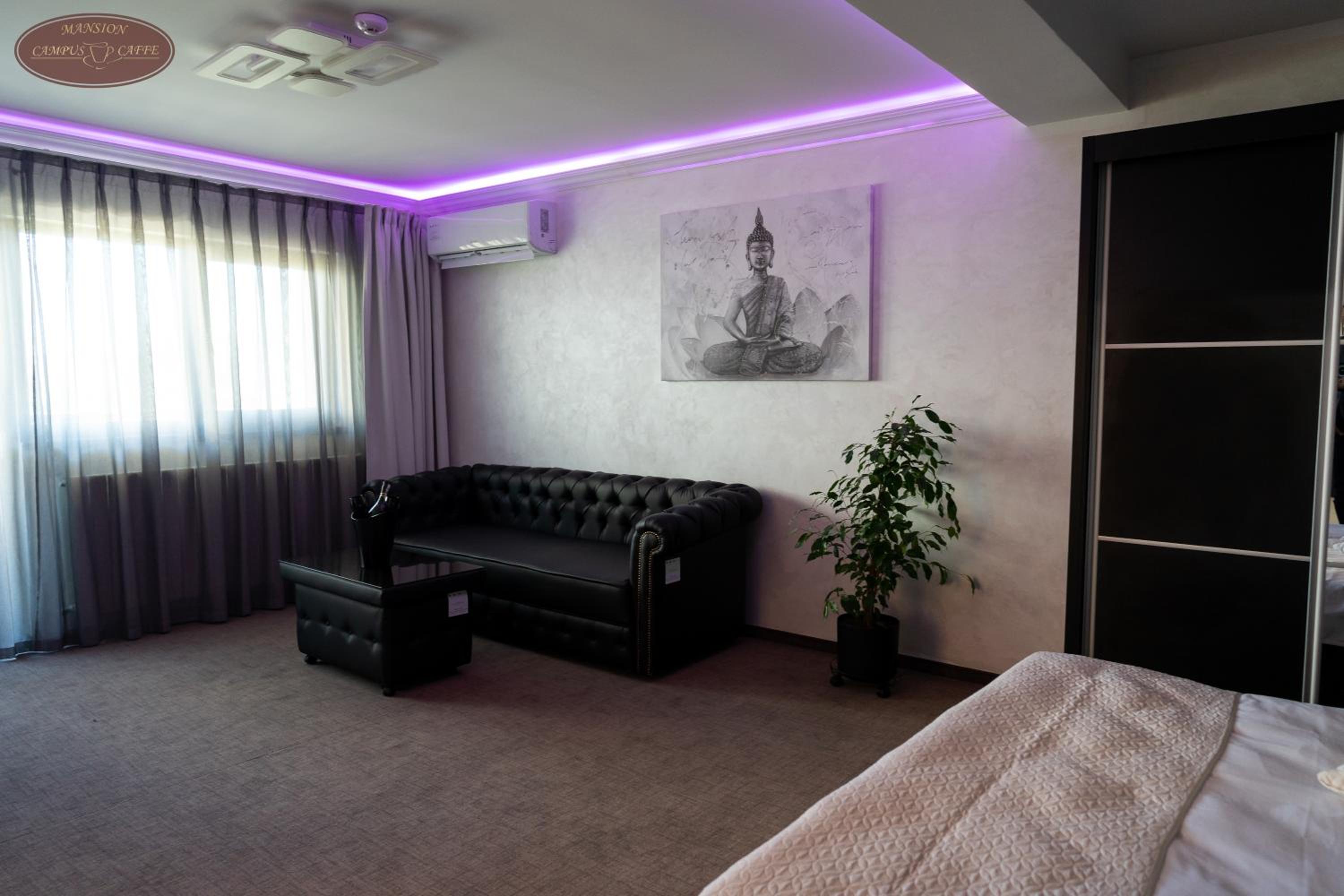 Superior King Room photo 1