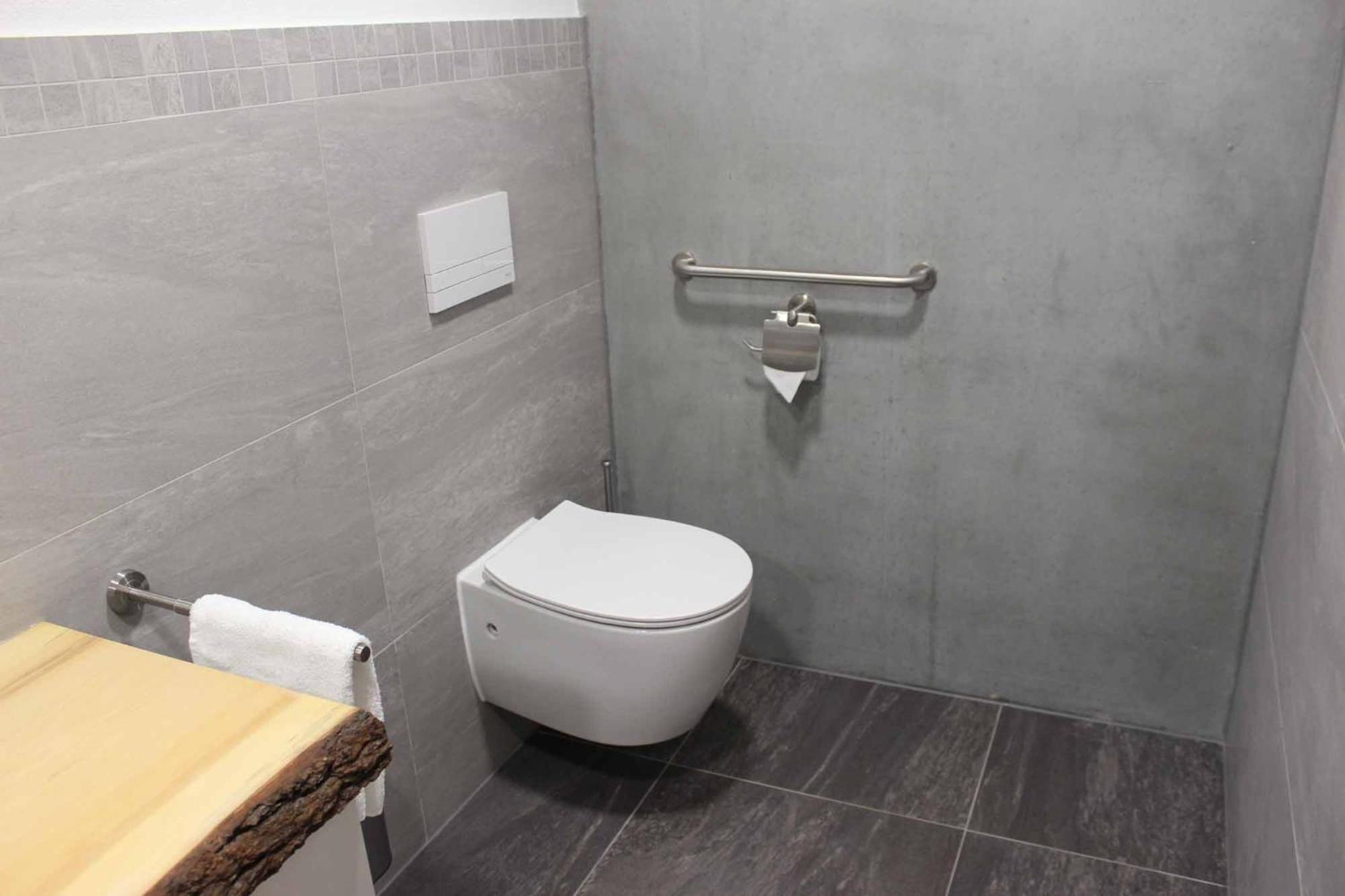 One-Bedroom Apartment - Photo 52