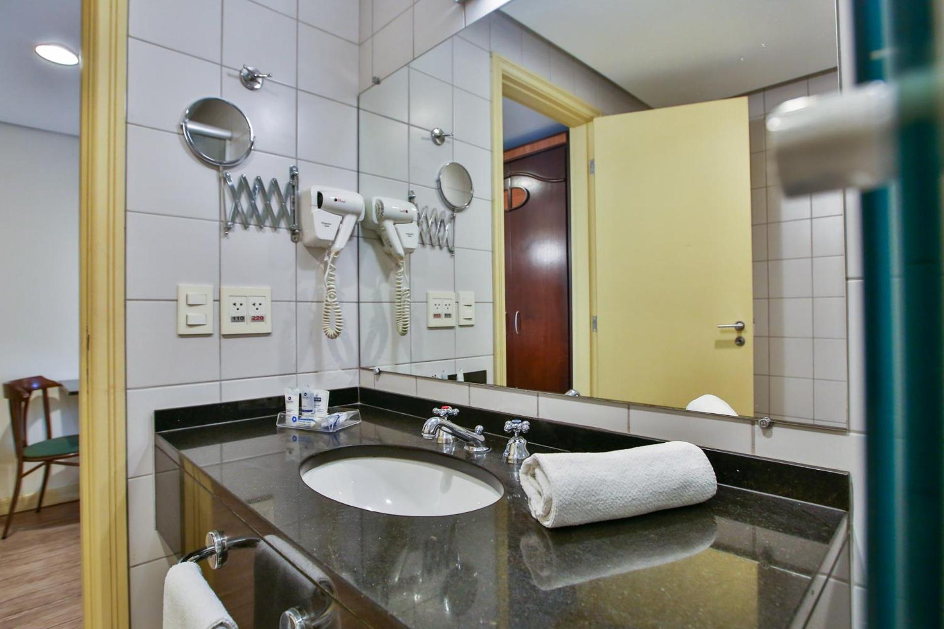 Standard Double Room - Photo 2