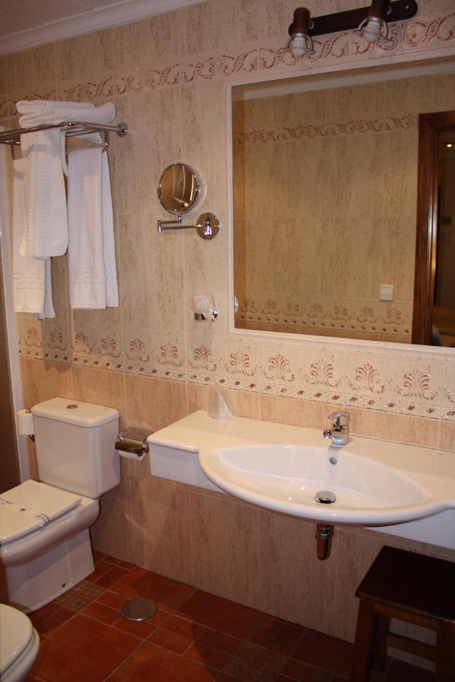 Superior Twin Room photo 2