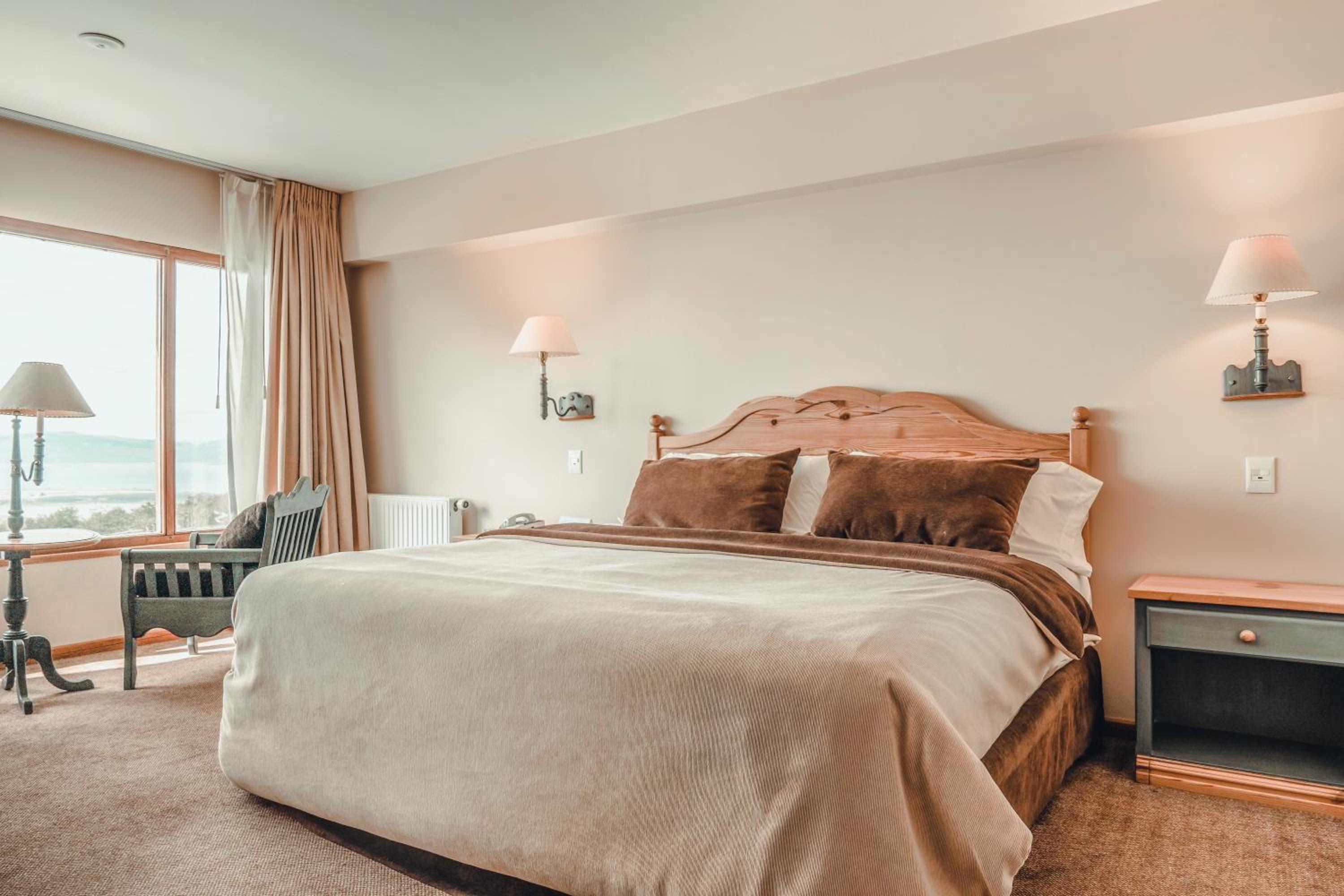 Superior King Room with Bay View