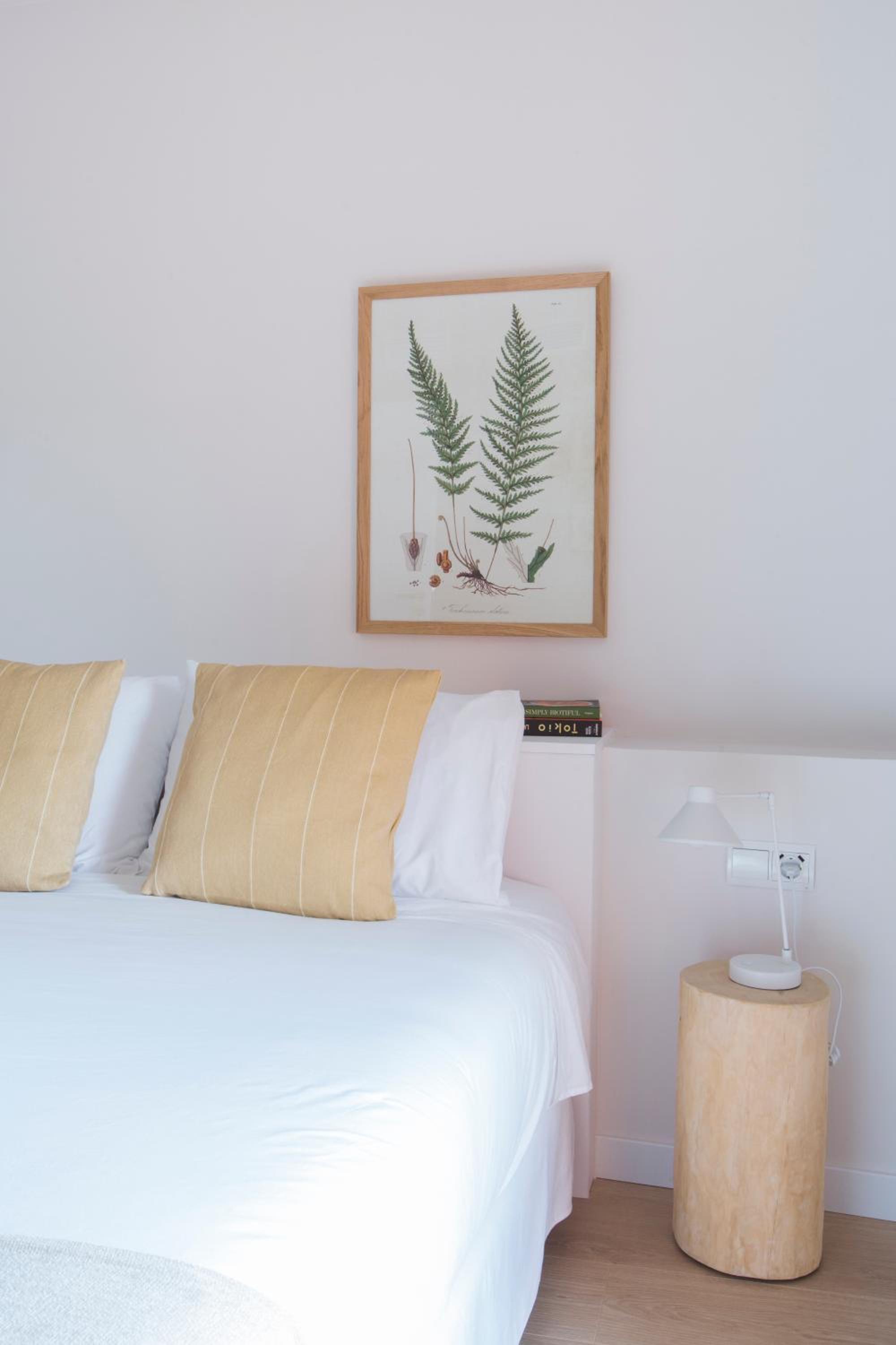 Double Room with Balcony - Photo 5