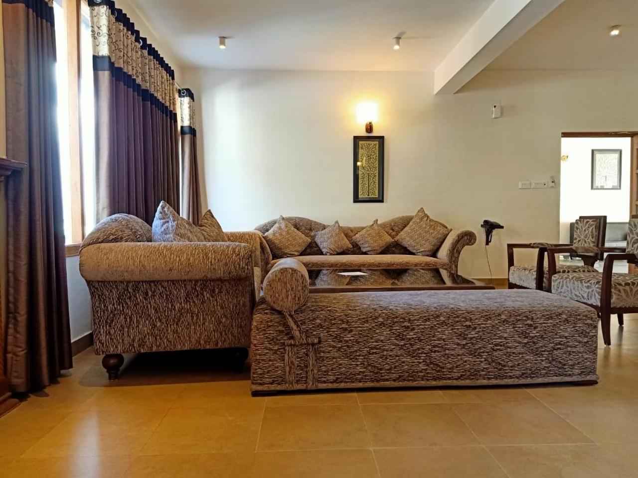 Two-Bedroom Villa - Photo 8