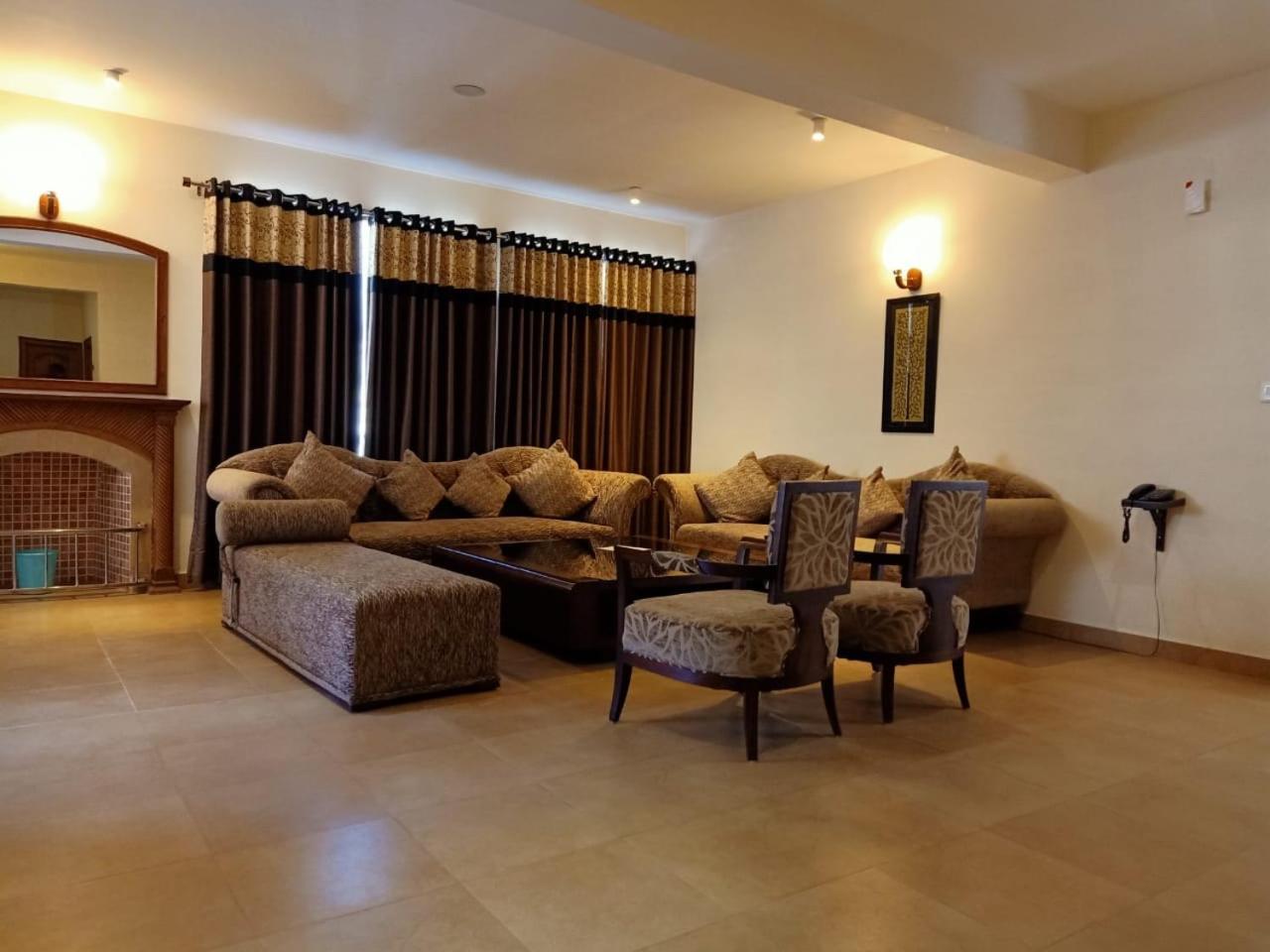 Two-Bedroom Villa - Photo 11
