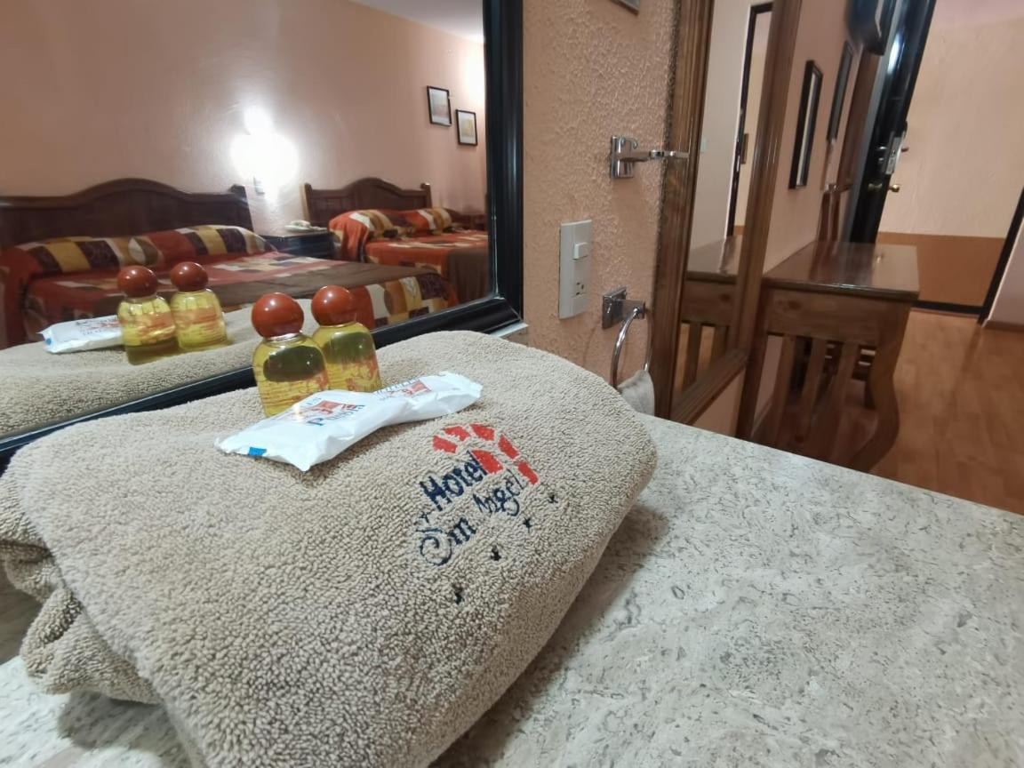 Double Room with Two Double Beds - Photo 4