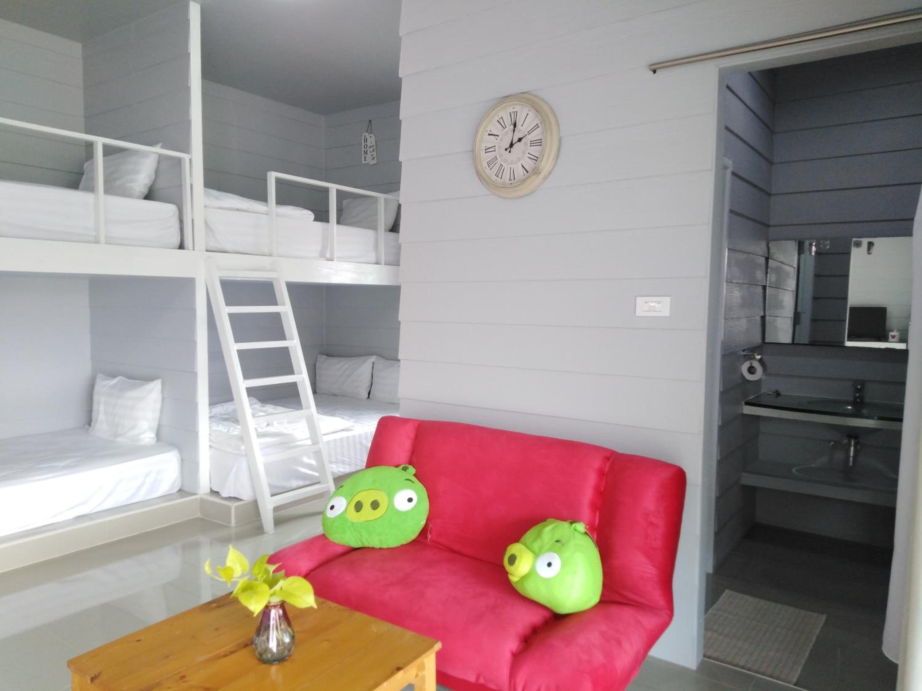 Family Room with Terrace - Photo 31