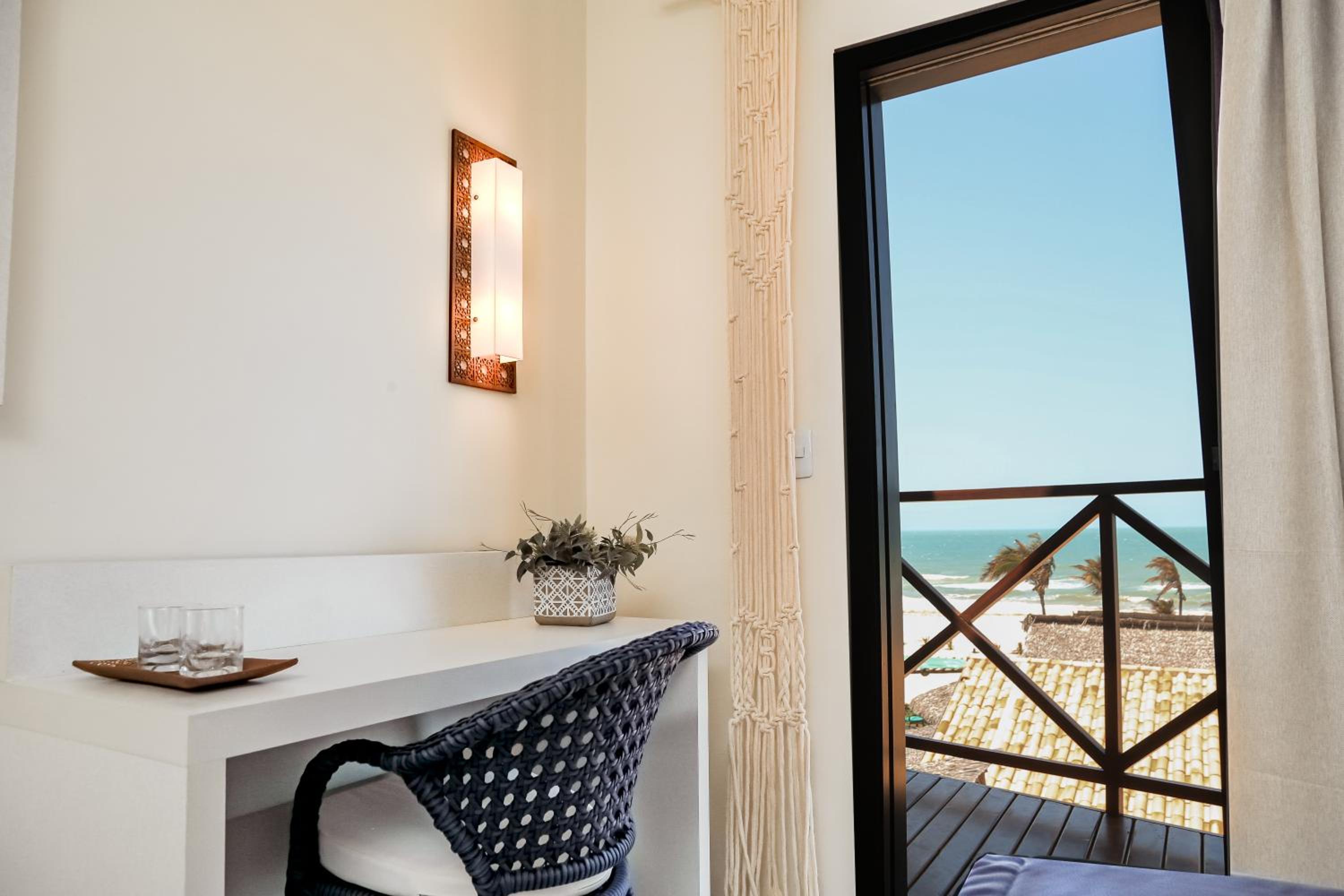 Deluxe Suite - Photo 7