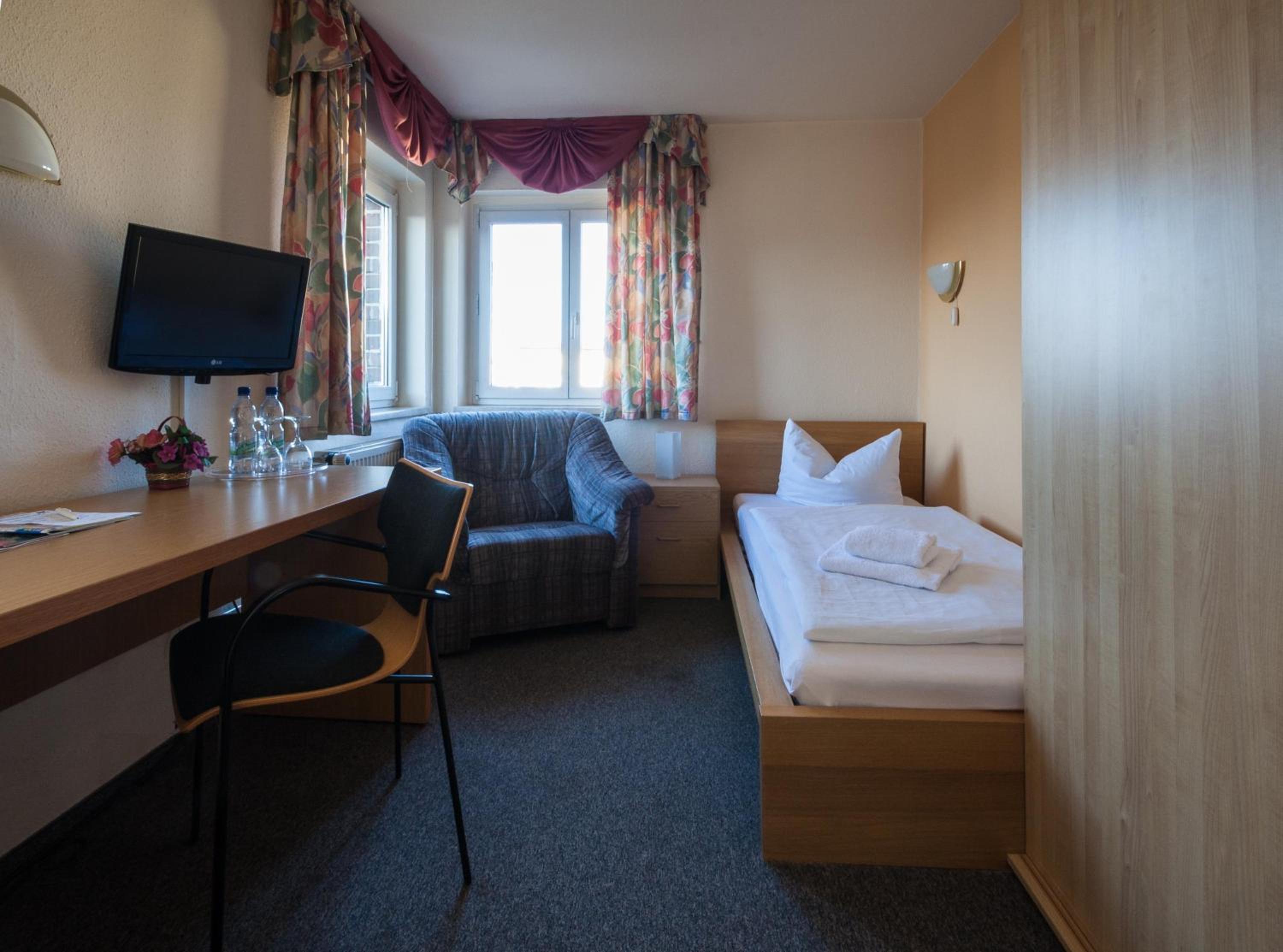 Standard Single Room