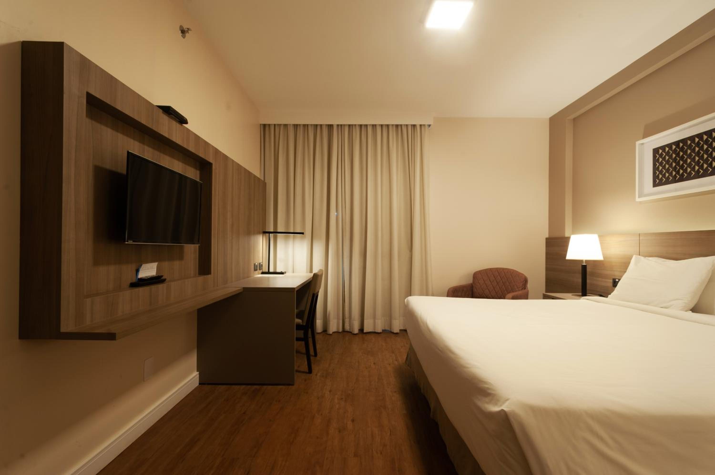 Superior King Room photo 2