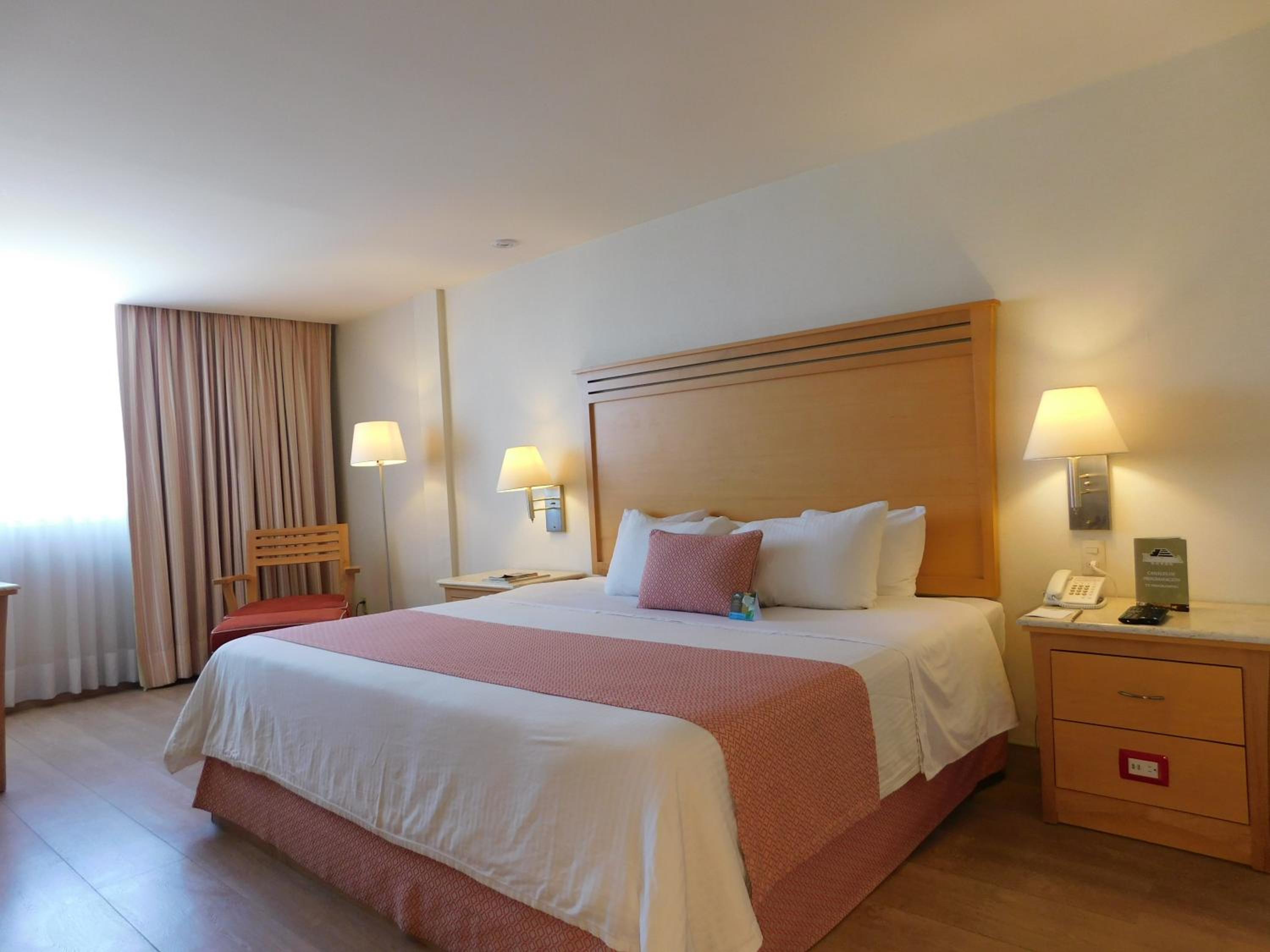 Standard Queen Room - Photo 1