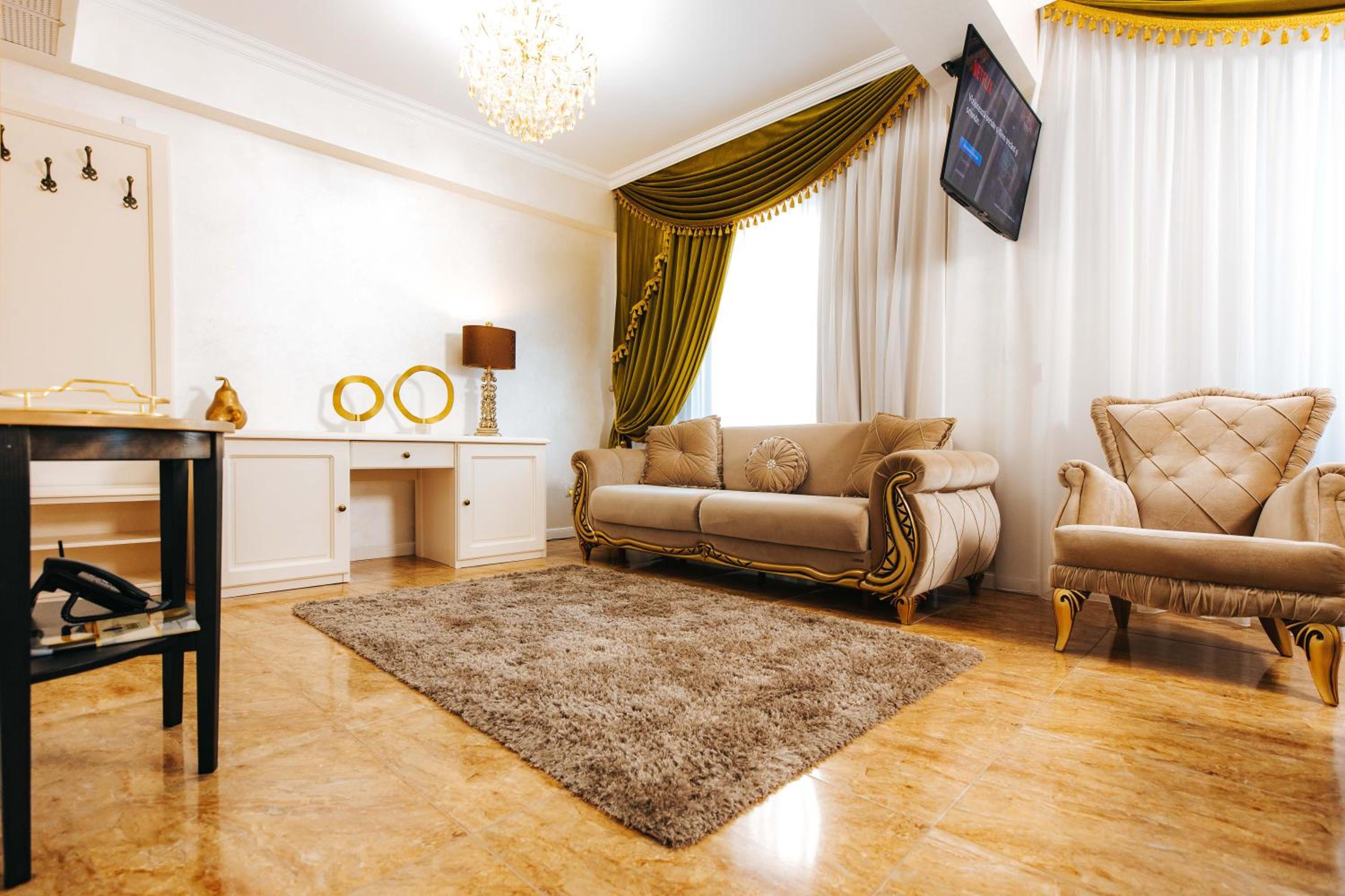 Junior Suite - Photo 12