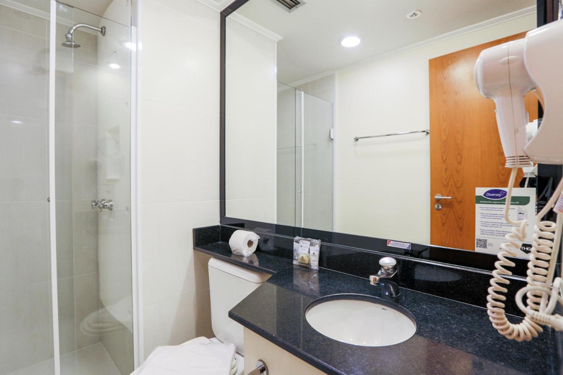 Standard Double Room - Photo 2