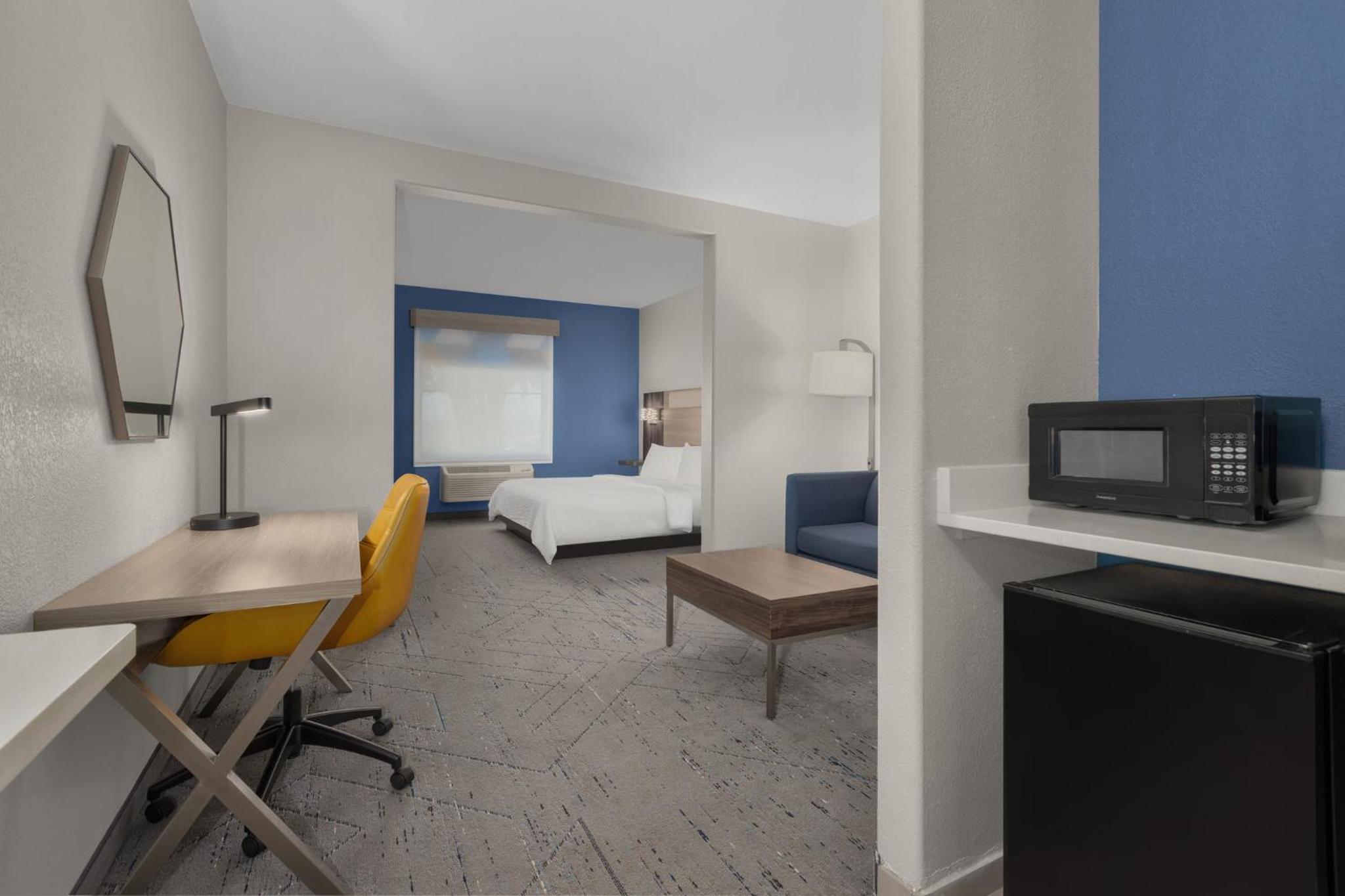King Suite - Mobility Accessible with Tub photo 1