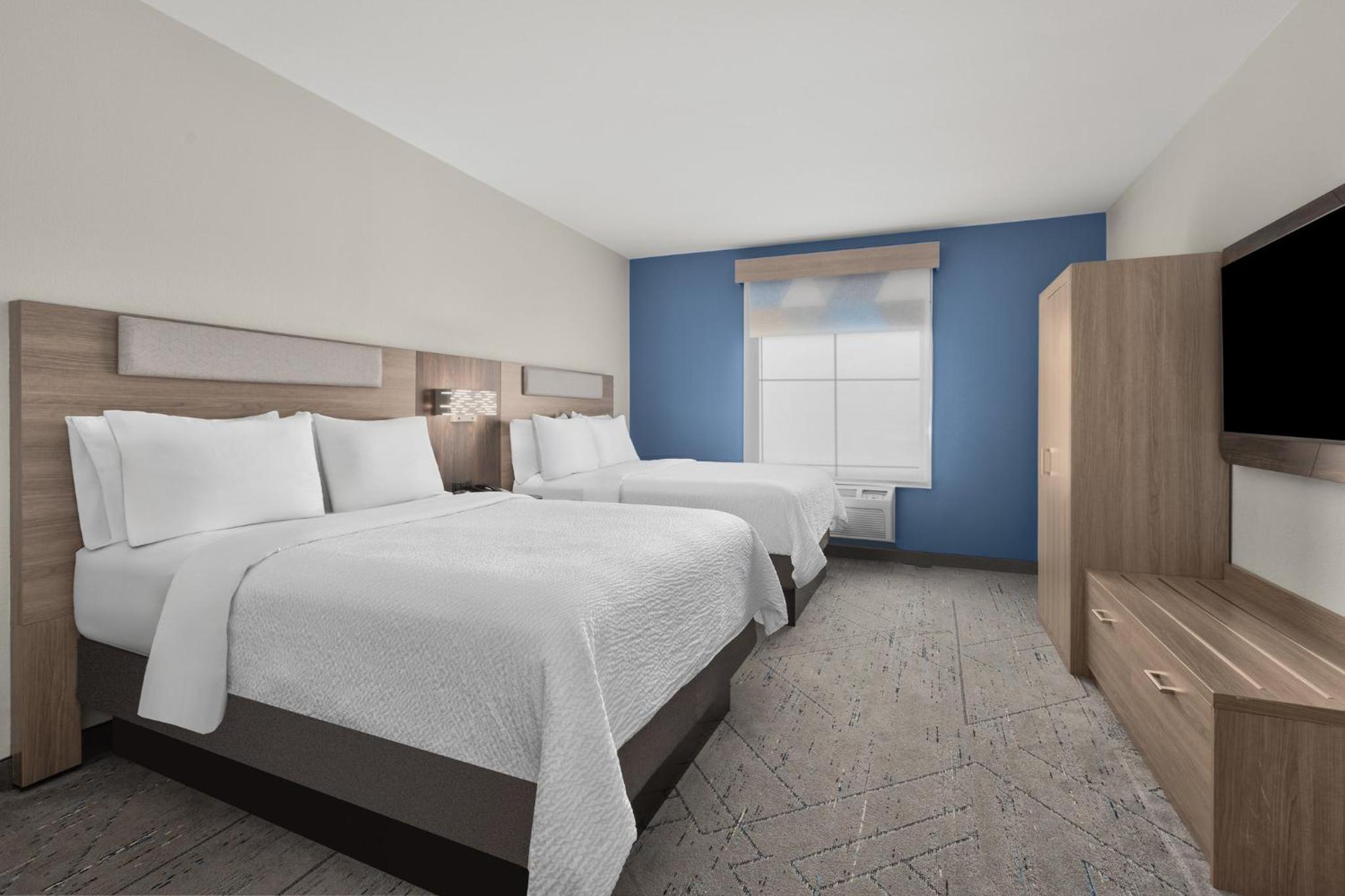 Suite with Two Queen Beds photo 2