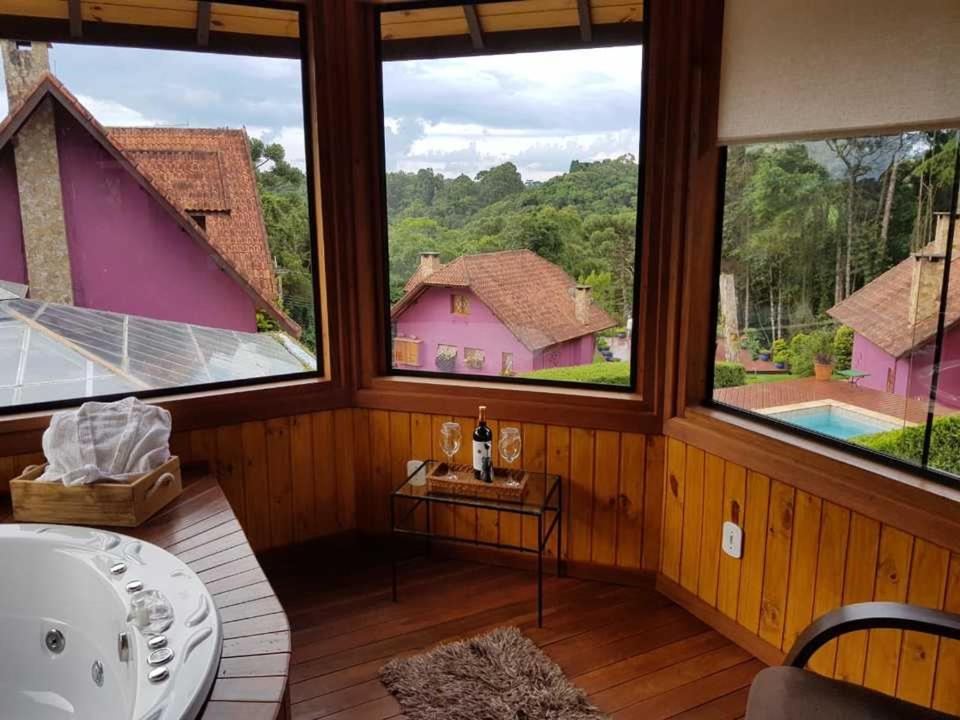 Chalet Master with Spa Bath photo 2