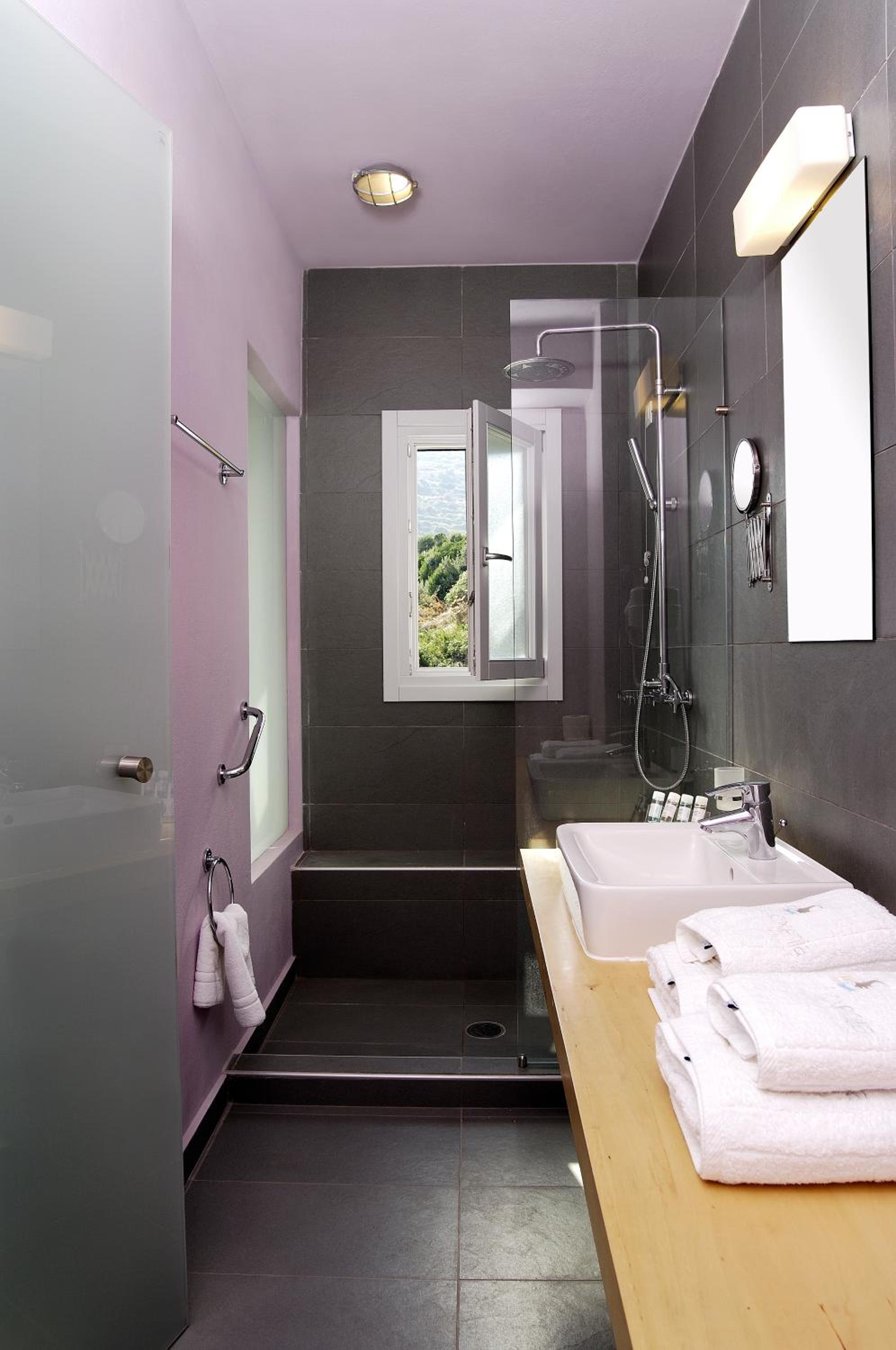 Deluxe Studio with Sea View (2 -3 Adults)  photo 2