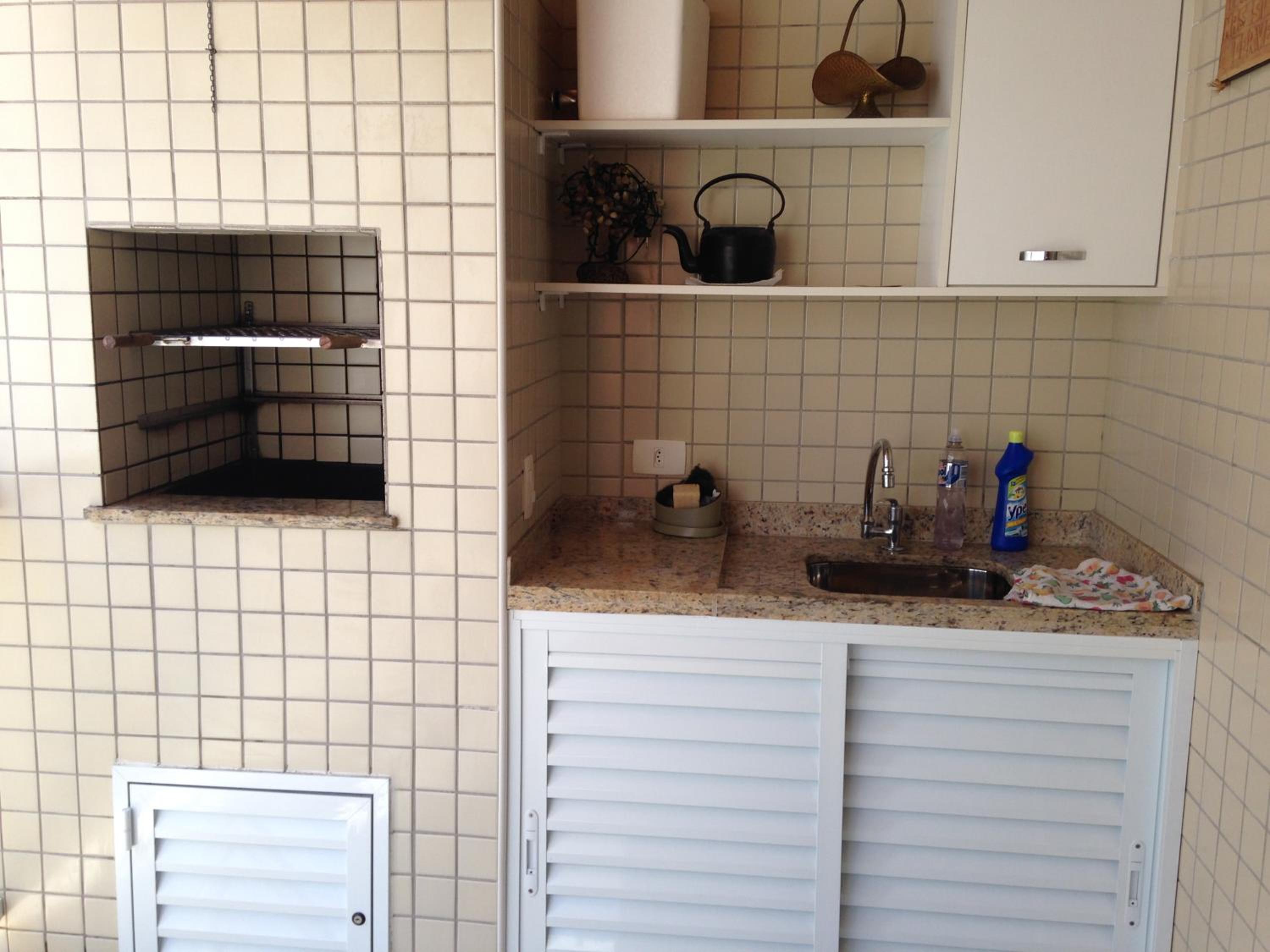 Two-Bedroom Apartment - Photo 18