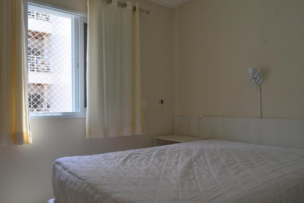 Two-Bedroom Apartment - Photo 5