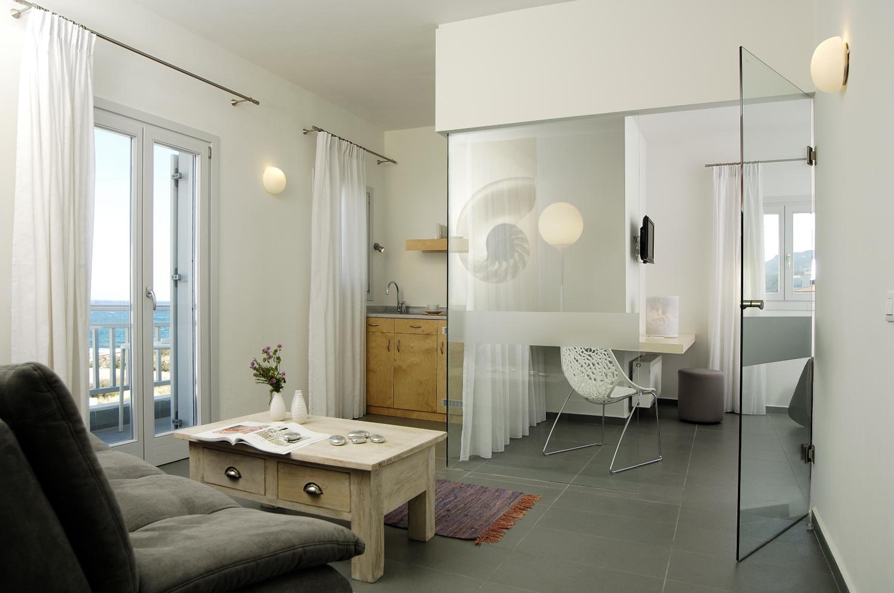 Deluxe Studio with Sea View (2 -3 Adults)  photo 1