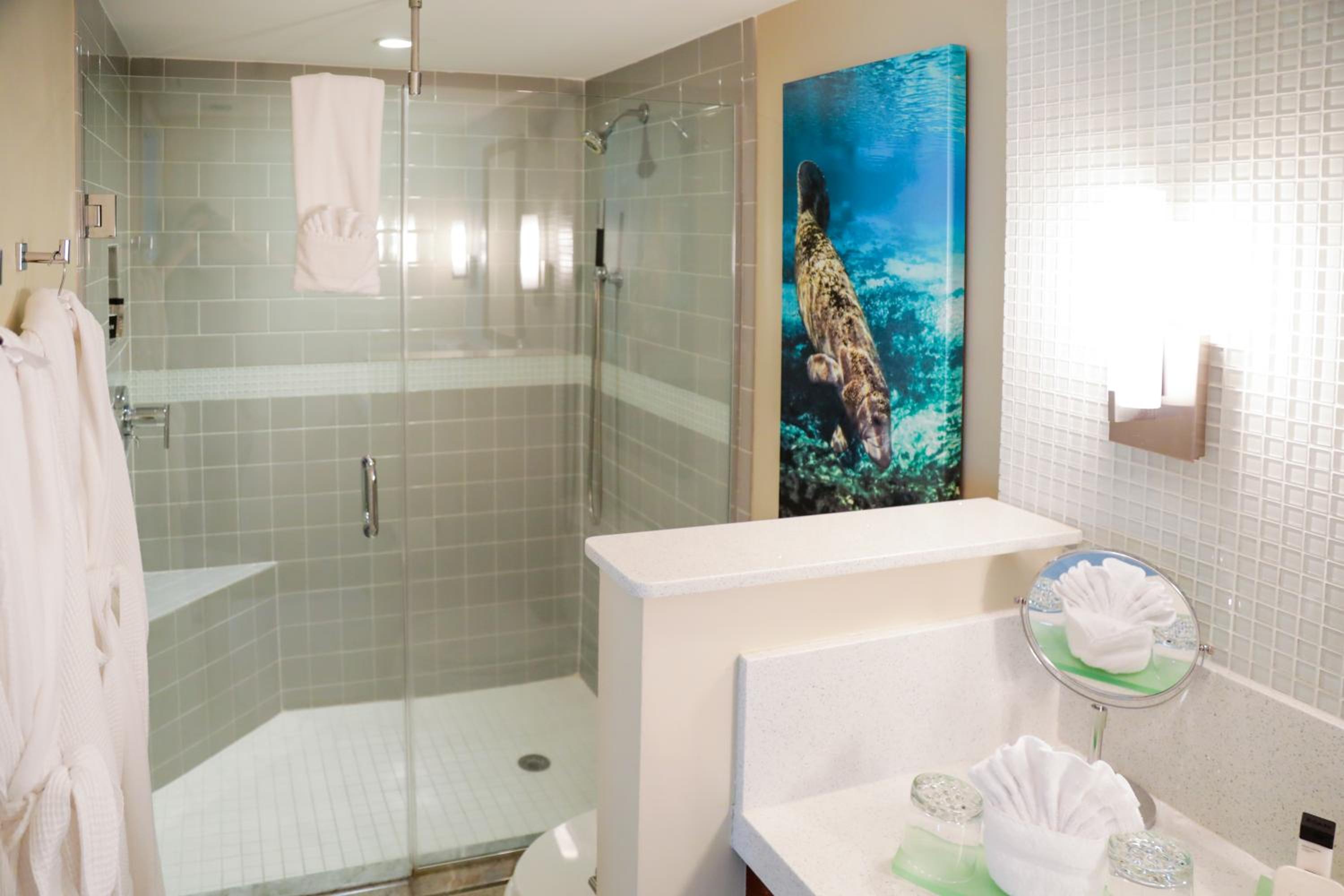 Deluxe King Room - Photo 3