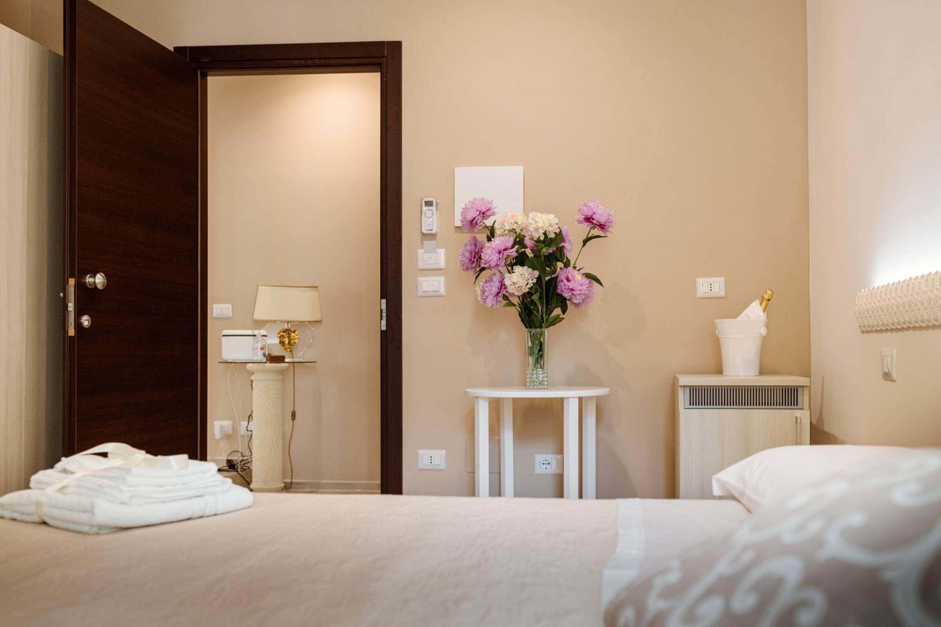 Doppelzimmer mit Balkon