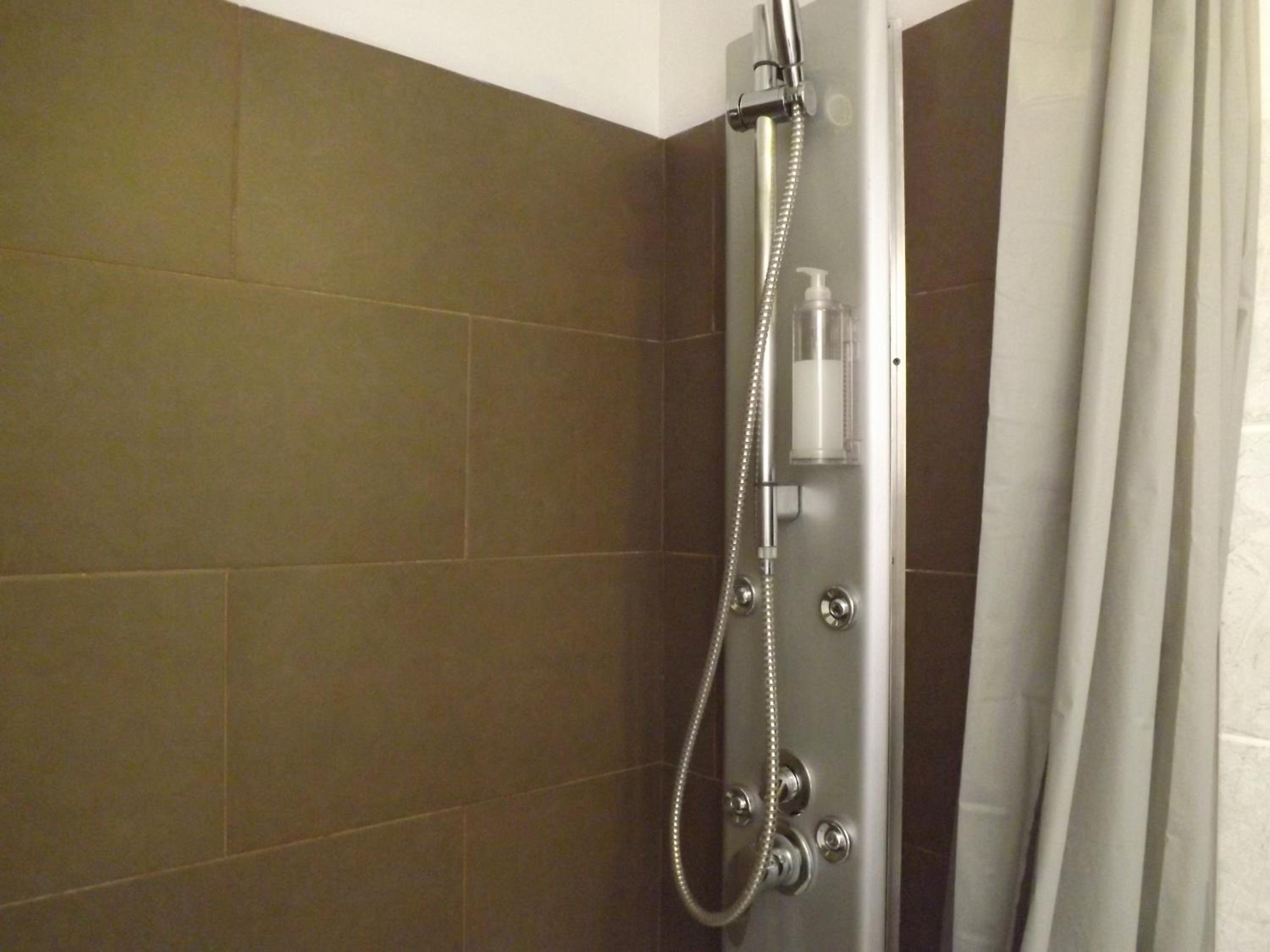 Small Double Room with Courtyard View photo 3