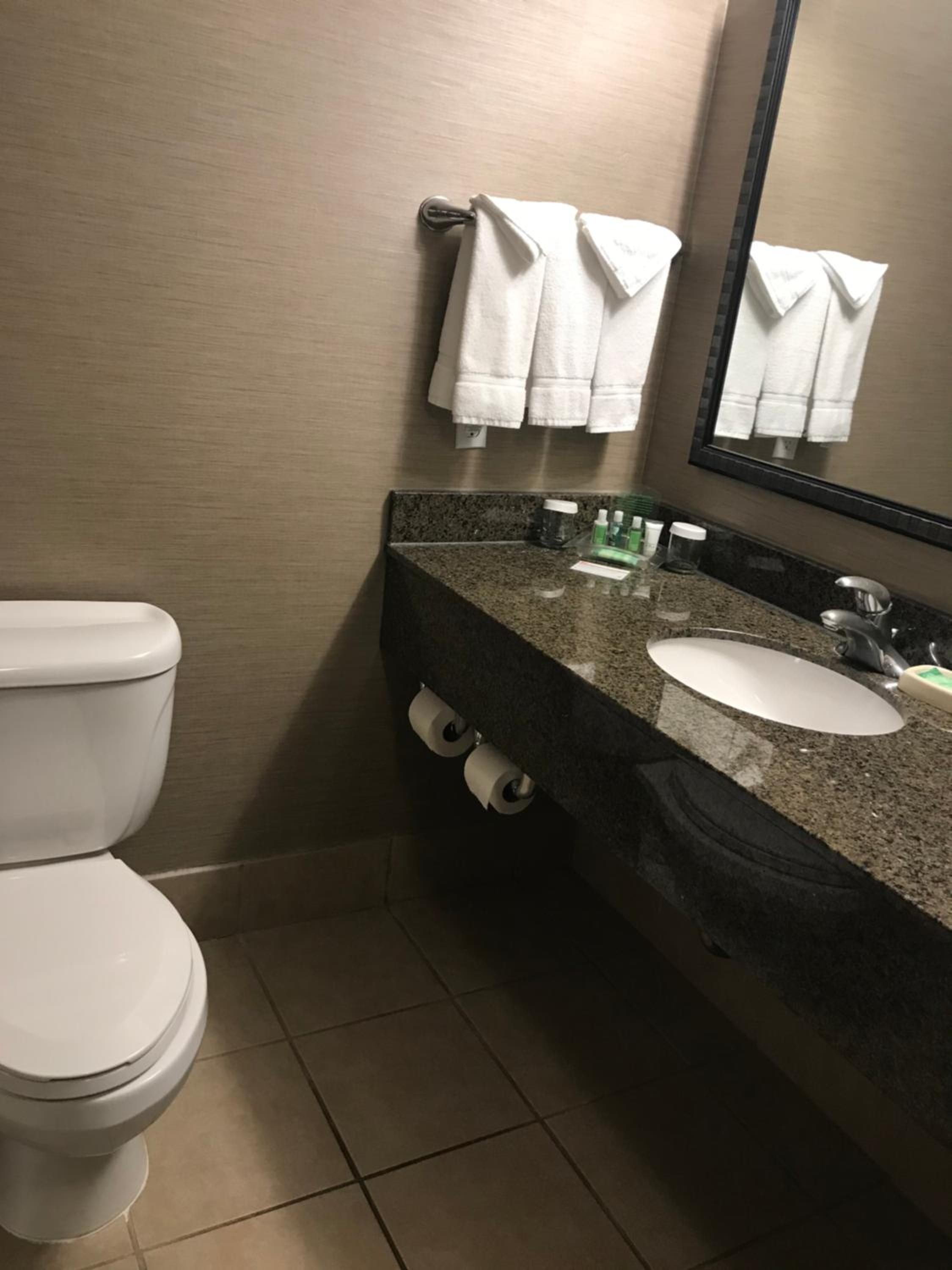 Standard King Room - Photo 2