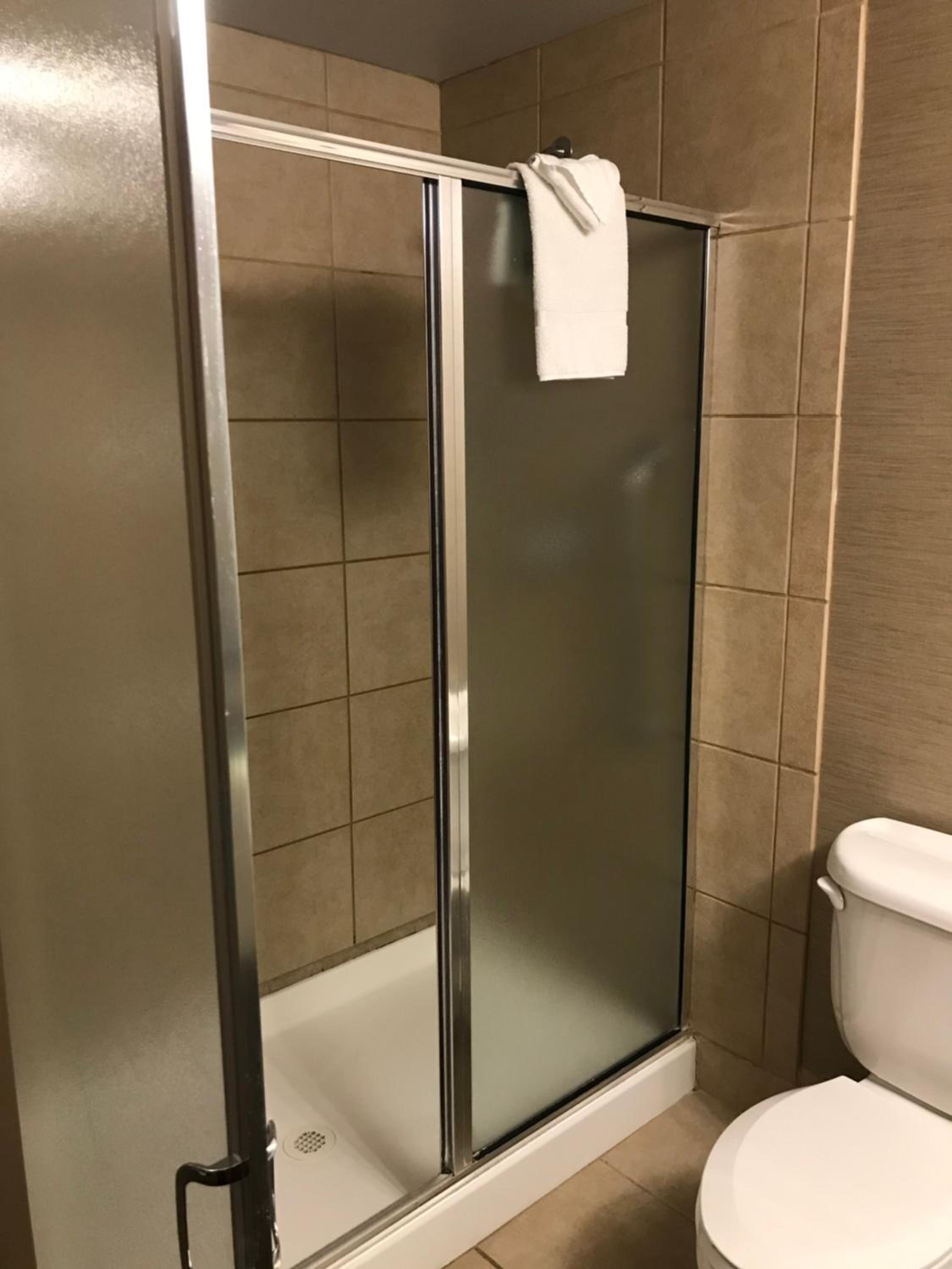 King Room - Disability Access - Photo 4