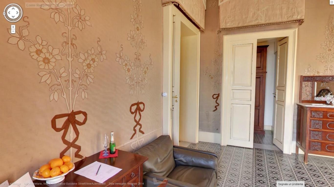 Double Room with Balcony - Photo 15