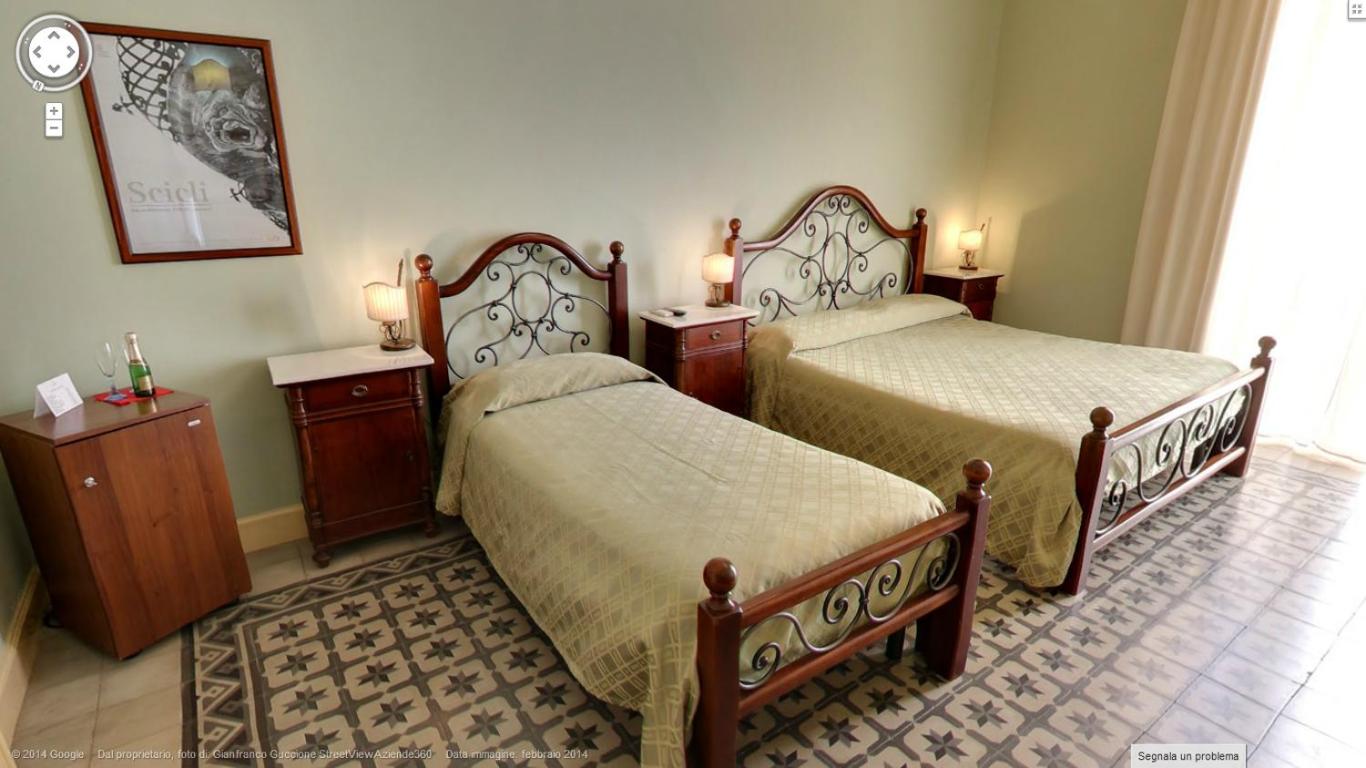 Triple Room with Balcony - Photo 3