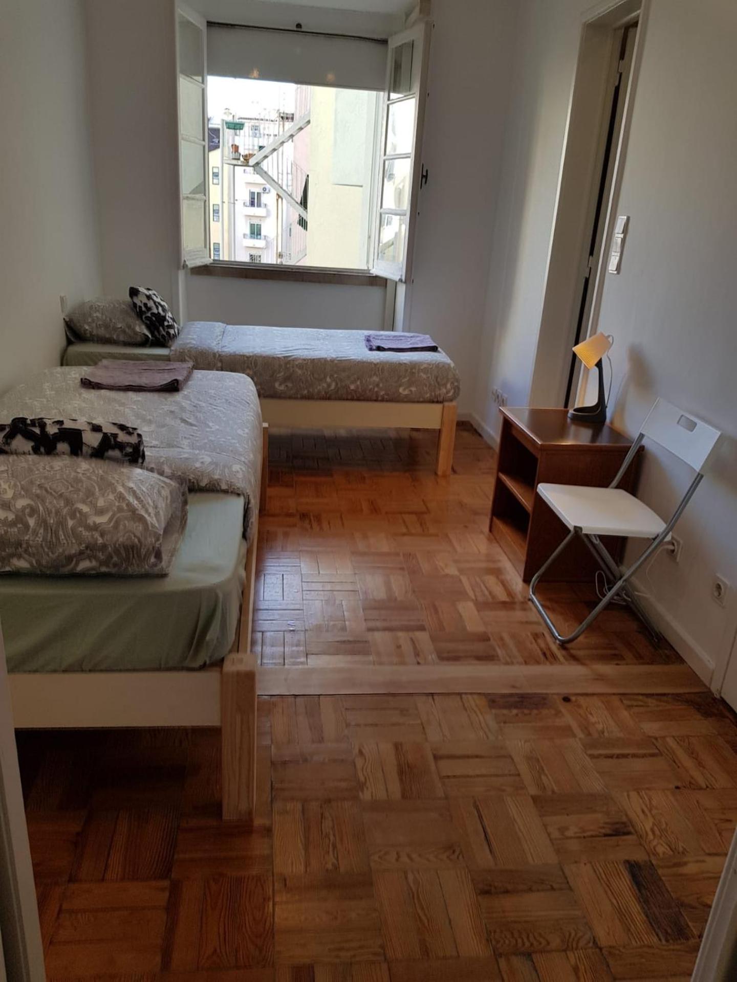 Standard Twin Room with Garden View - Photo 33