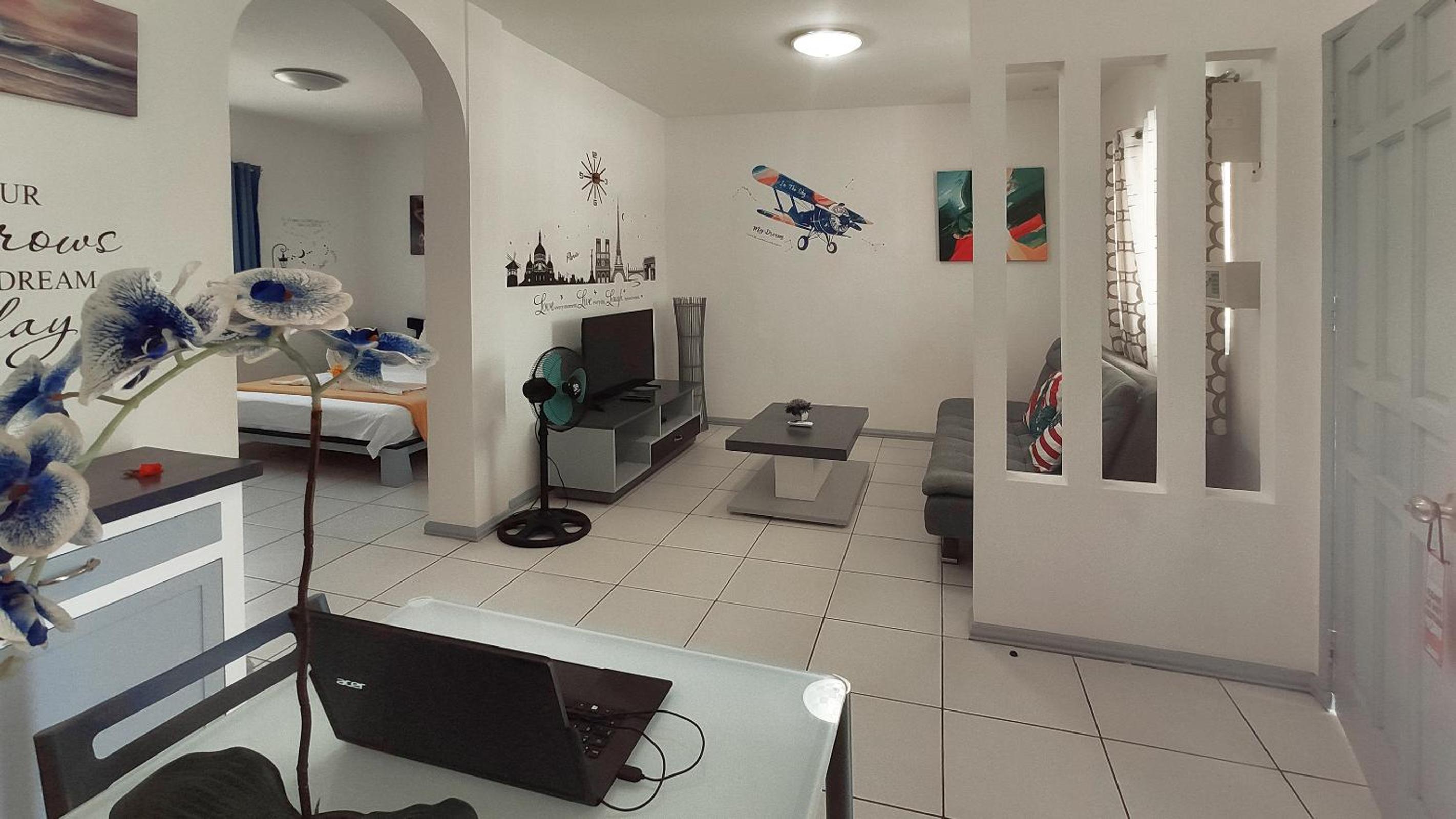 Apartment with Pool View  photo 3