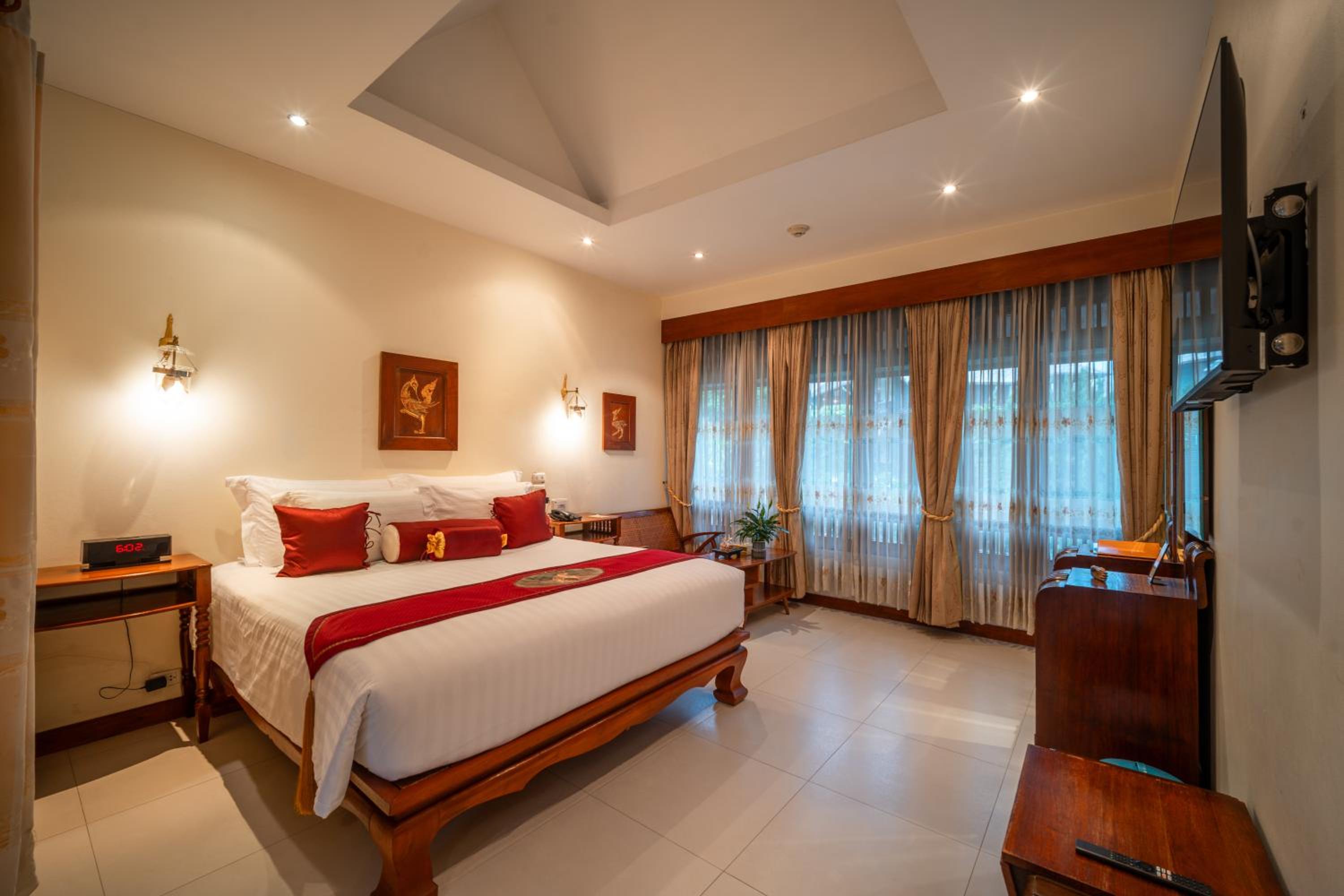 Double Room with Pool View