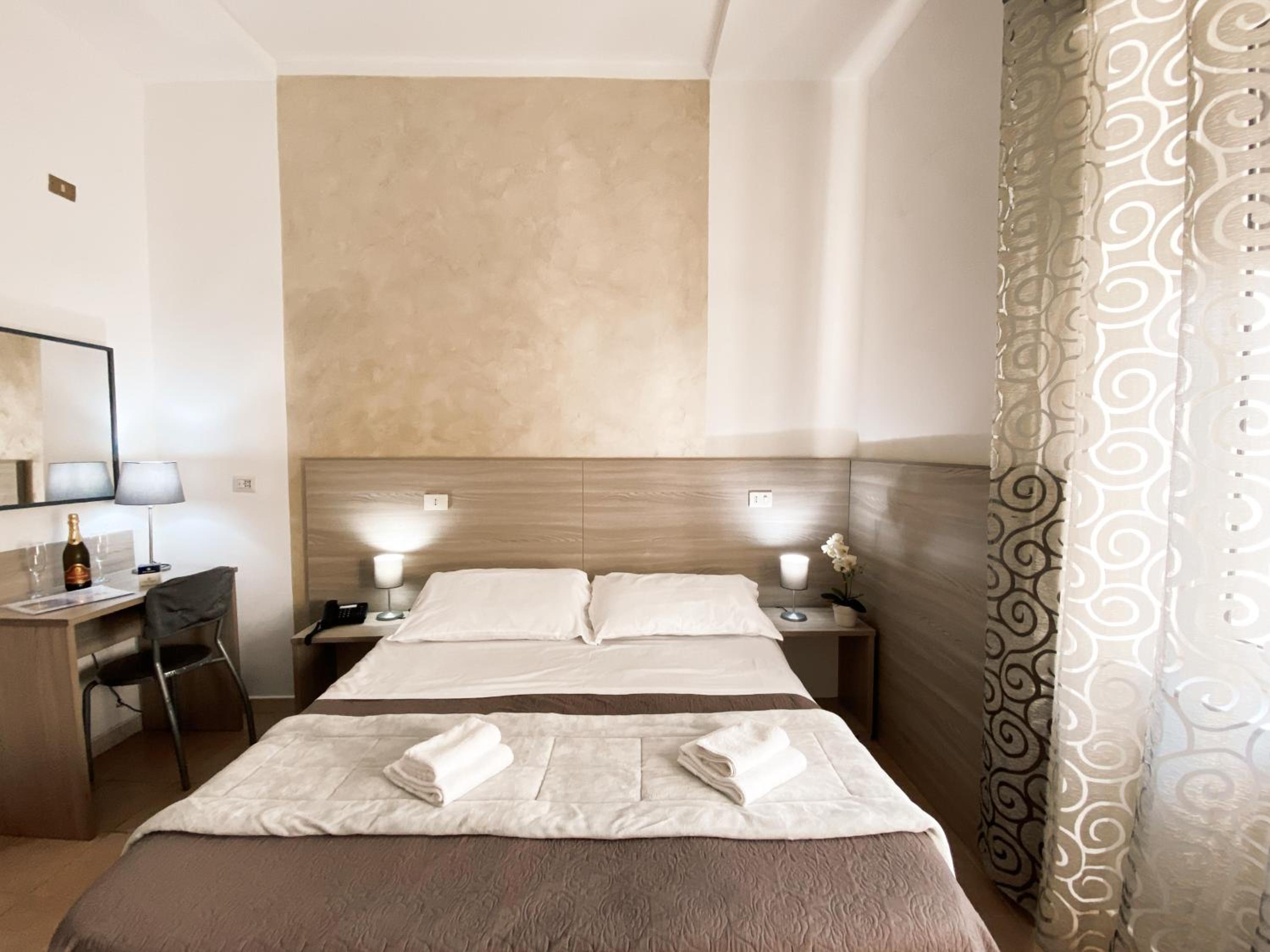 Double or Twin Room photo 2