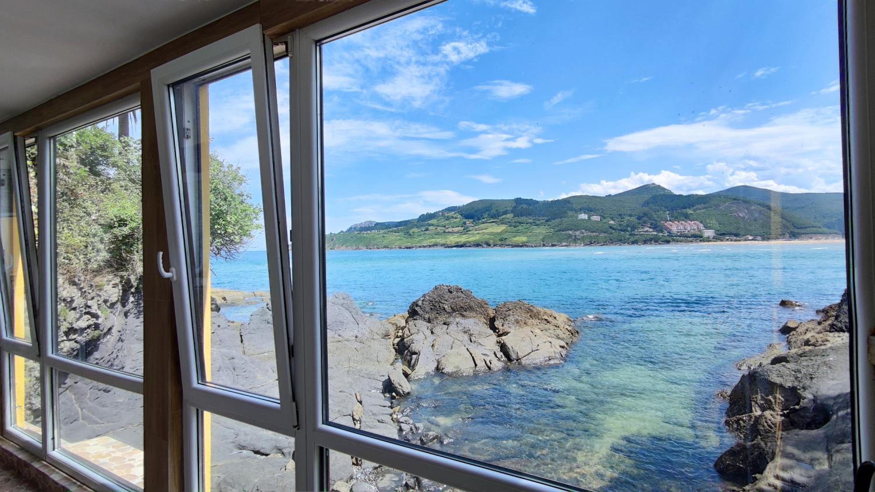 Standard Triple Room With Sea View photo 2