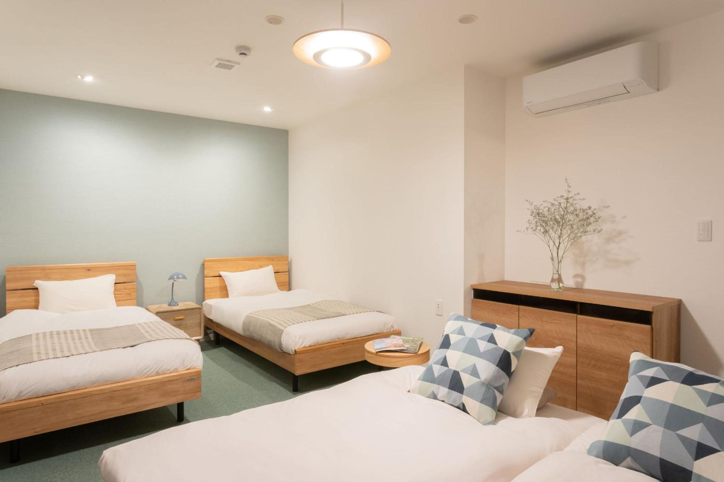 Standard Twin Room with Sofa photo 2