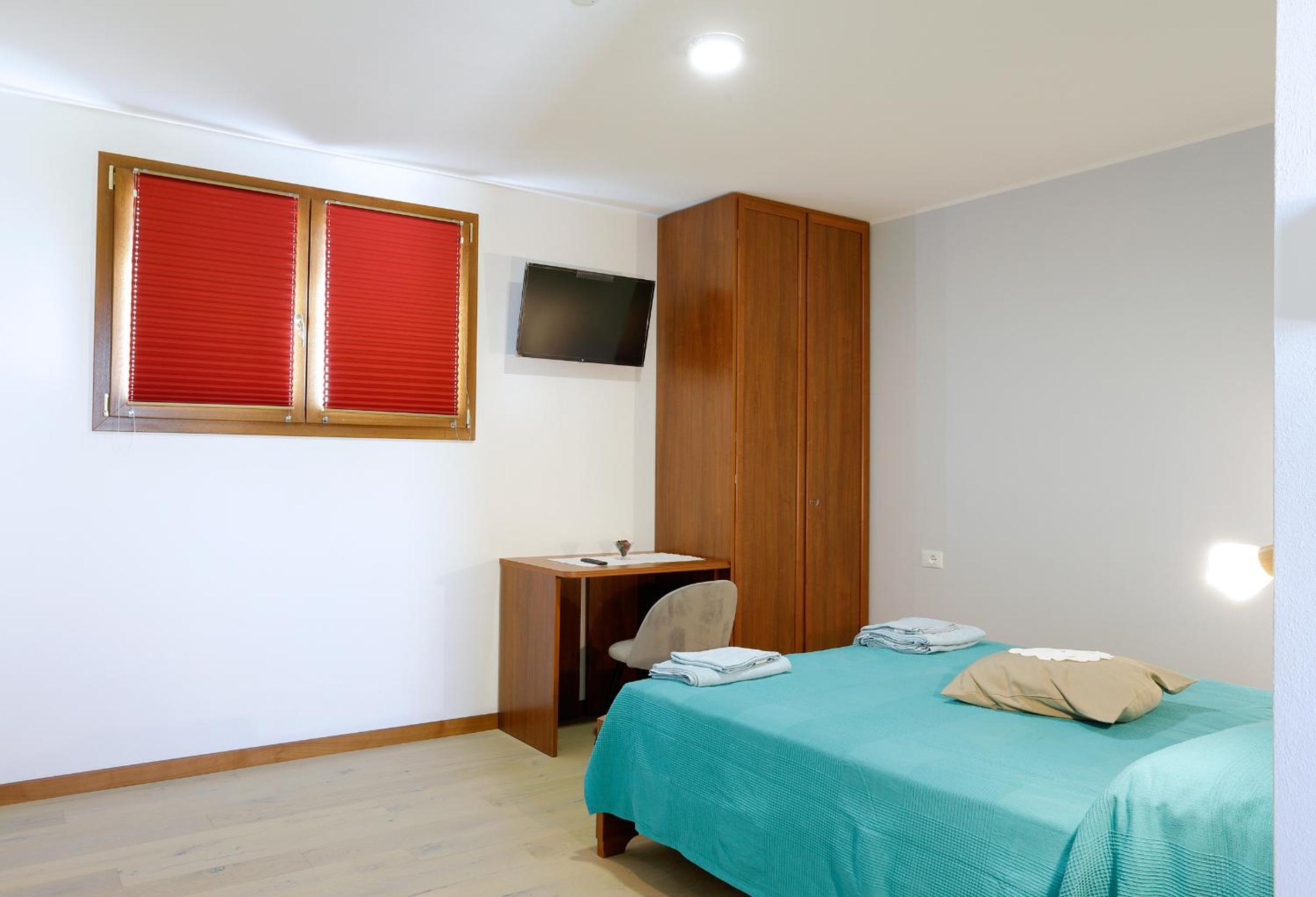 Deluxe Quadruple Room - Photo 3
